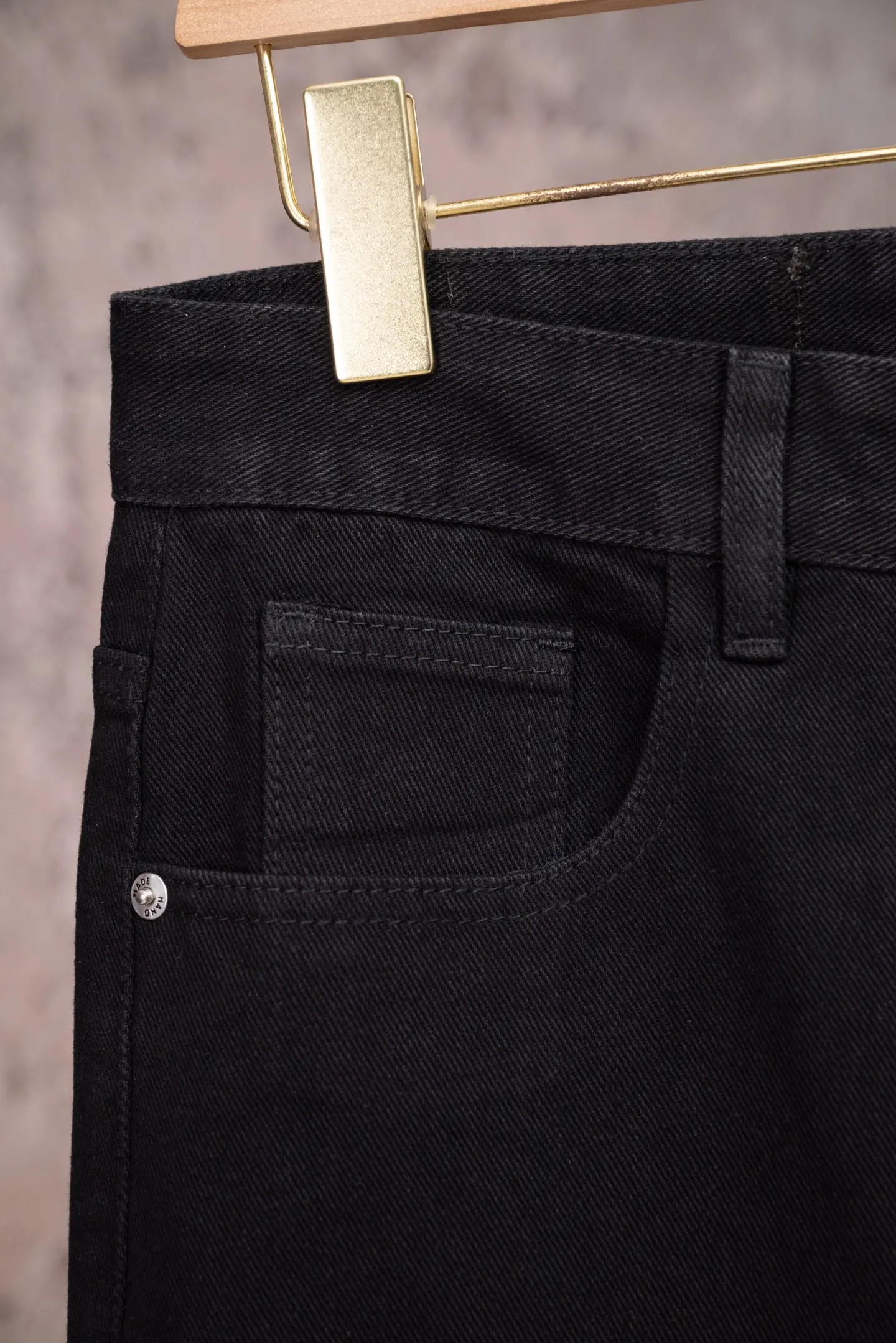 Cross-Patch Straight-Leg Jeans D18021070 — view 5