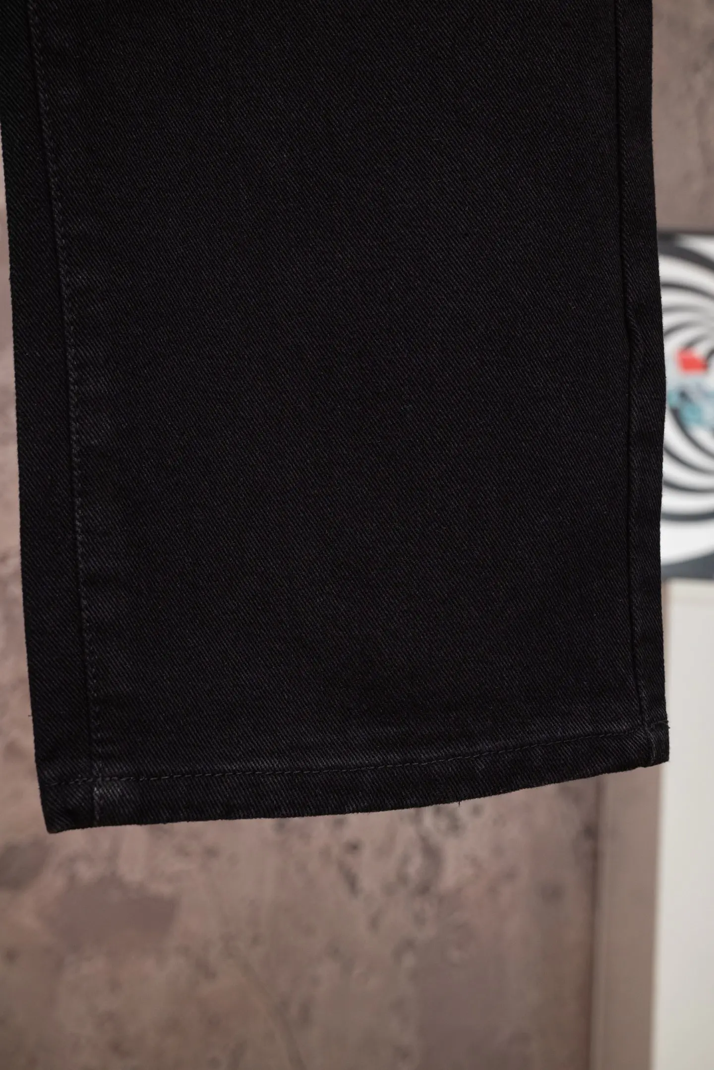 Cross-Patch Straight-Leg Jeans D18021070 — view 9