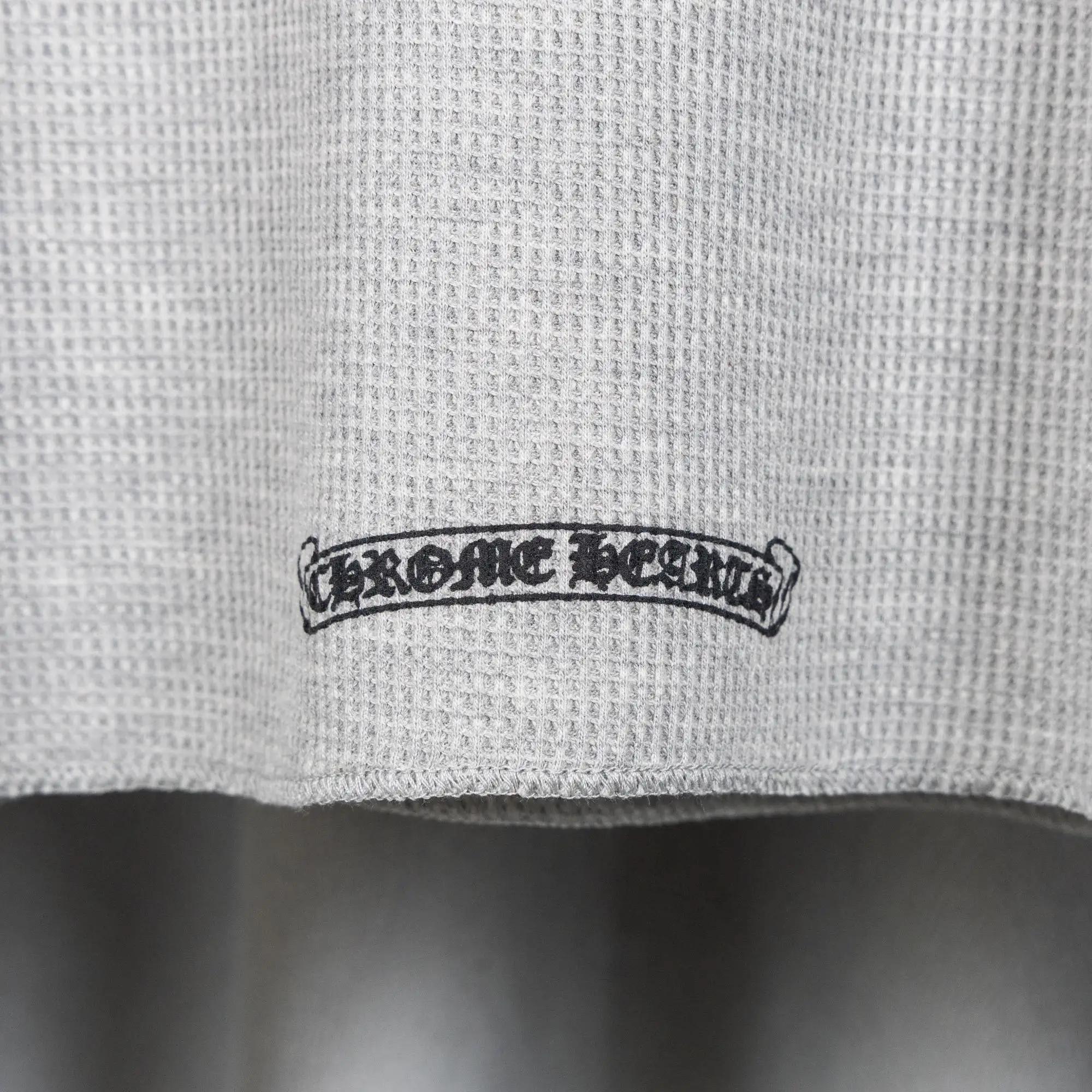 Logo-Print Waffle-Knit Long-Sleeved T-Shirt D19021042 — view 8