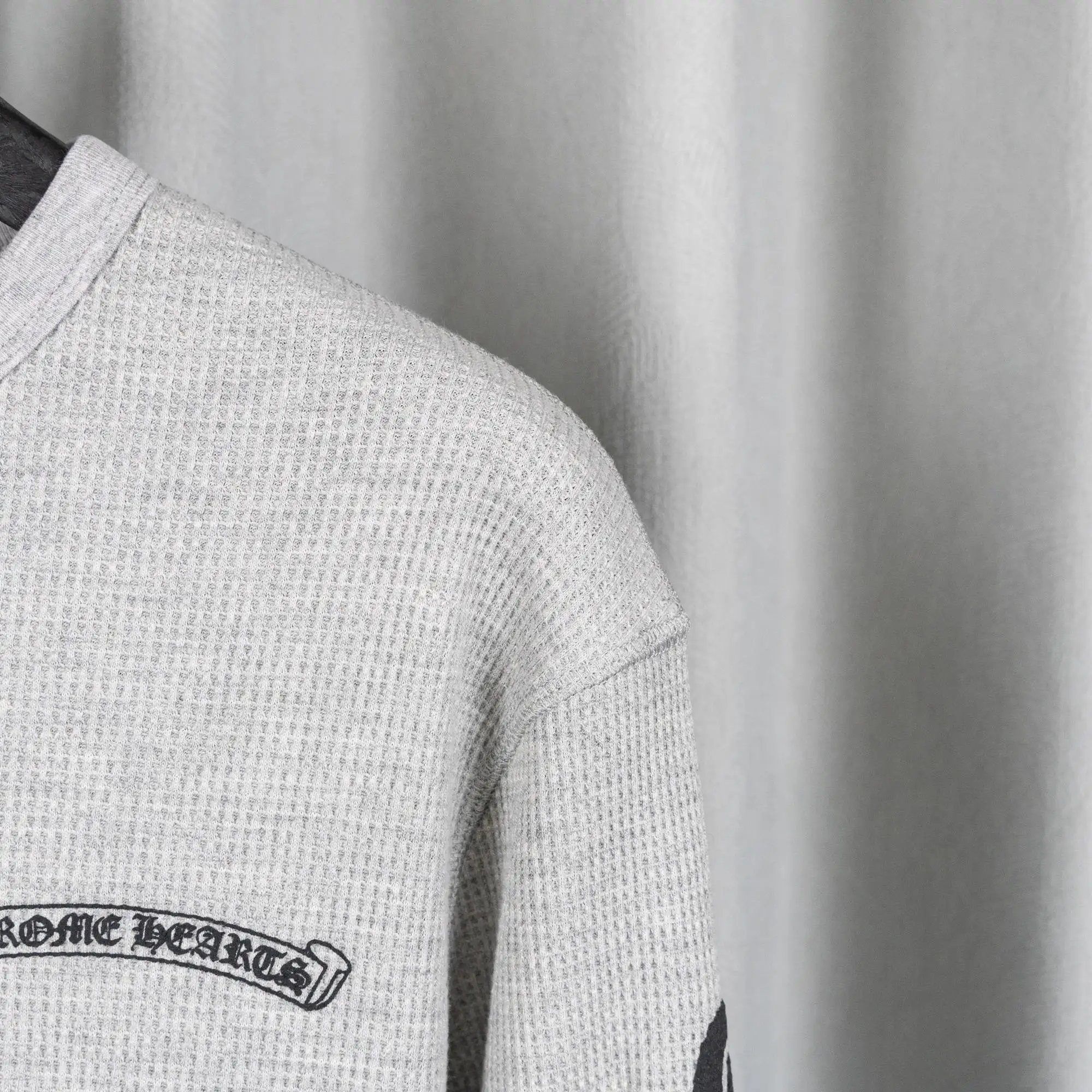 Logo-Print Waffle-Knit Long-Sleeved T-Shirt D19021042 — view 12