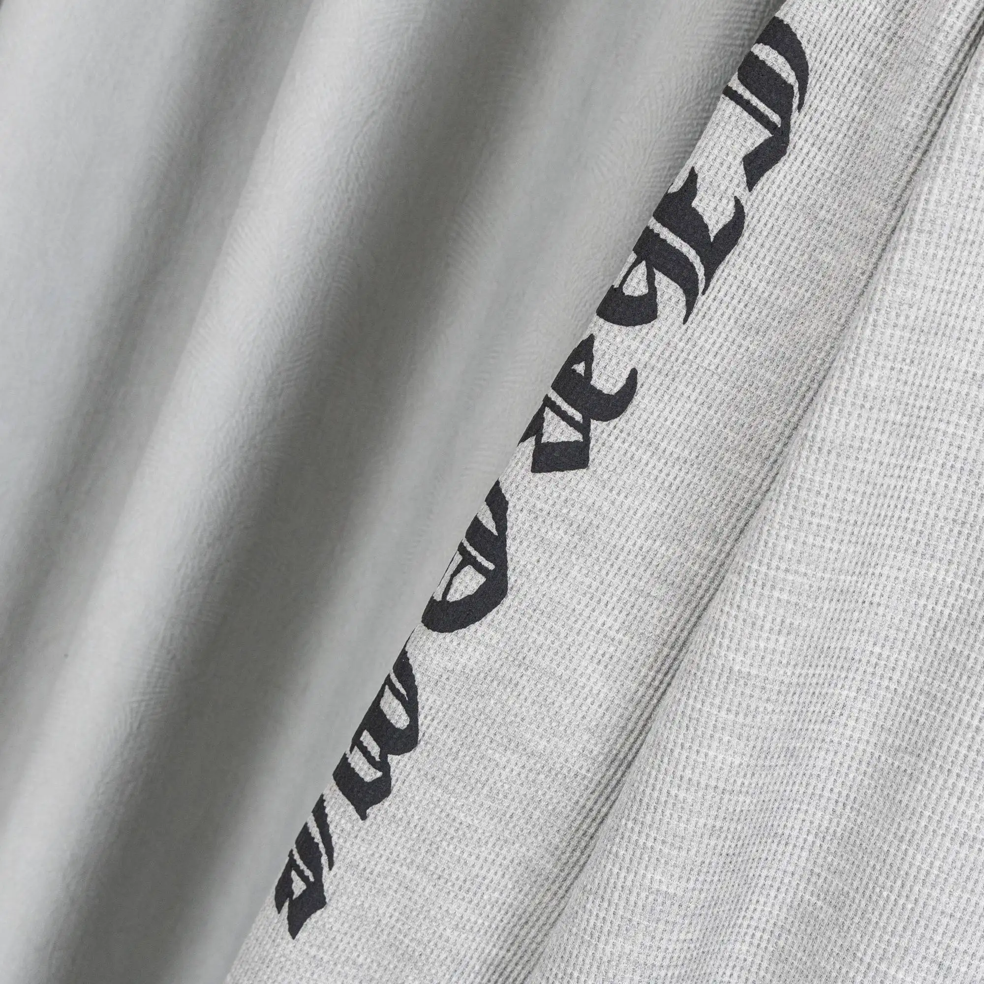 Logo-Print Waffle-Knit Long-Sleeved T-Shirt D19021042 — view 13
