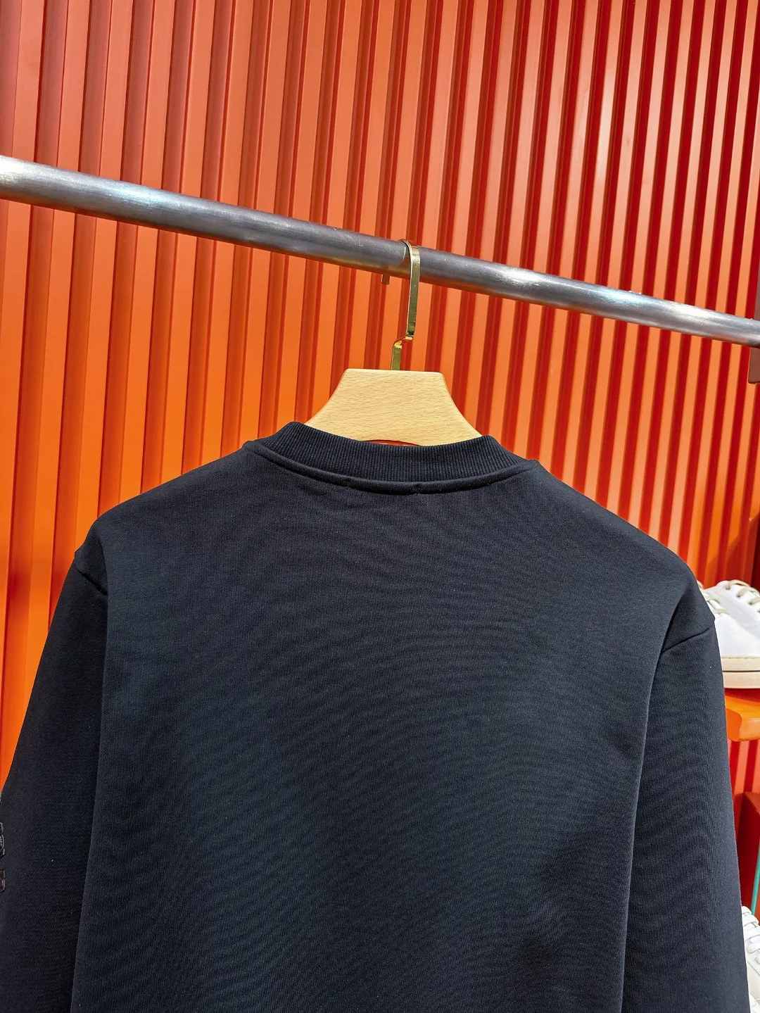 Leather Cross Patch Crew-Neck Sweatshirt D19520993 — view 8