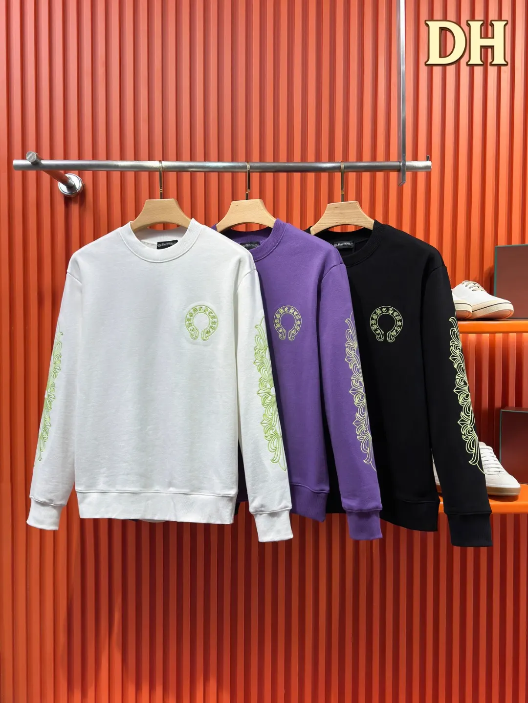 Horseshoe Logo Embroidered Cotton Sweatshirt D19520983 — view 3