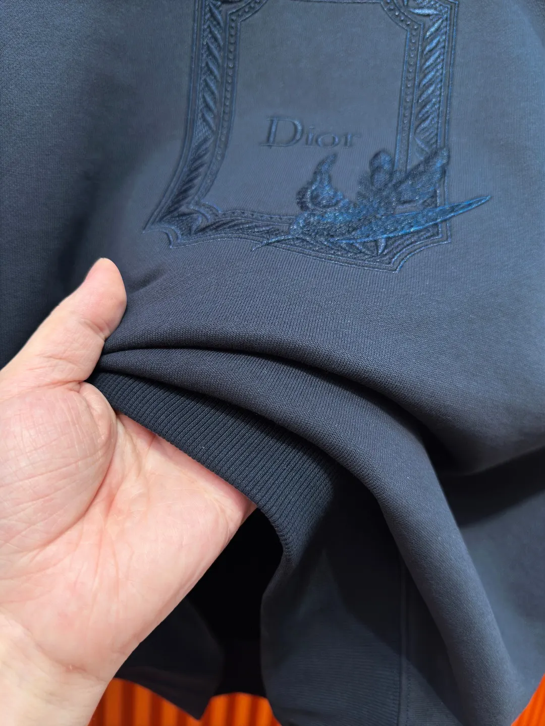 Medaillon Colibri Embroidered Sweatshirt D19521010 — view 7