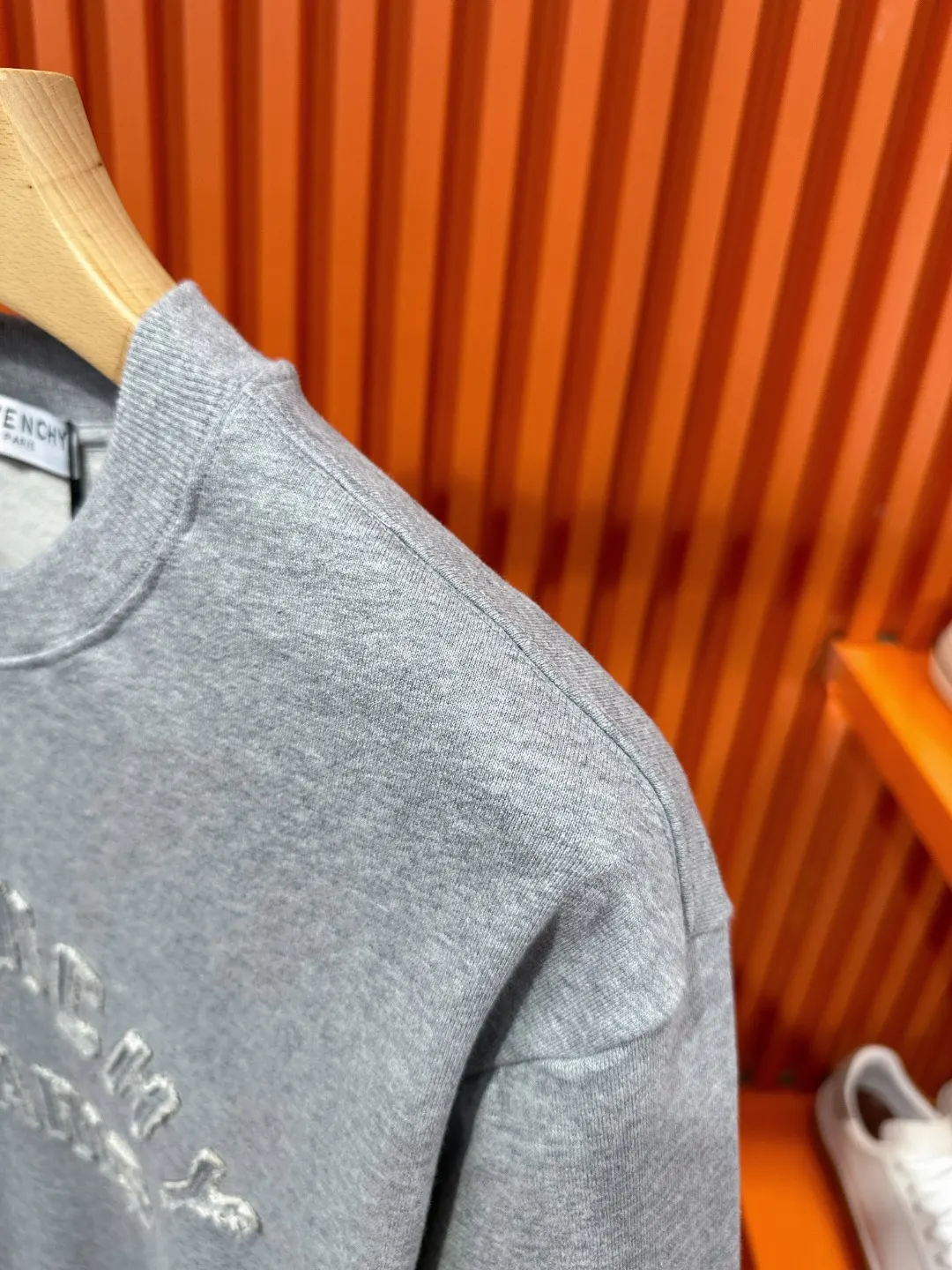 Logo Embroidered Crew-Neck Sweatshirt D19520989 — view 9