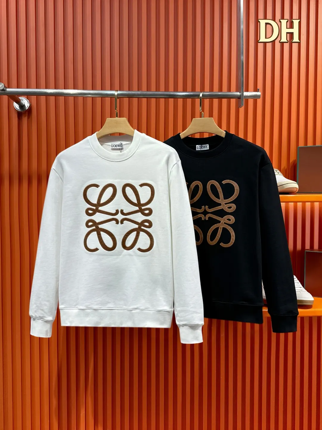 Anagram Embroidered Cotton Sweatshirt D19520995 — view 3