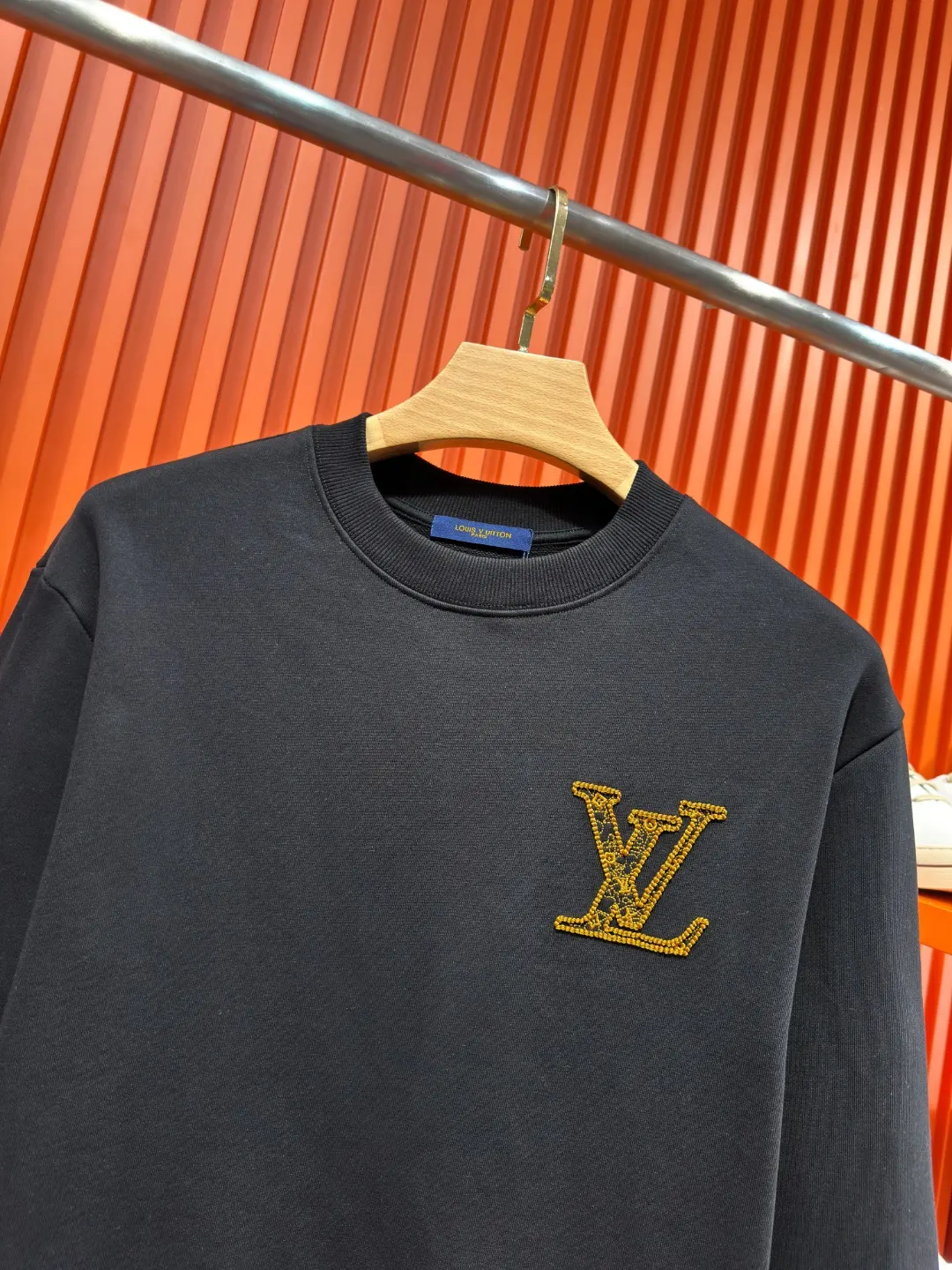 Embroidered Logo Cotton Crew-Neck Sweatshirt D19521003 — view 4