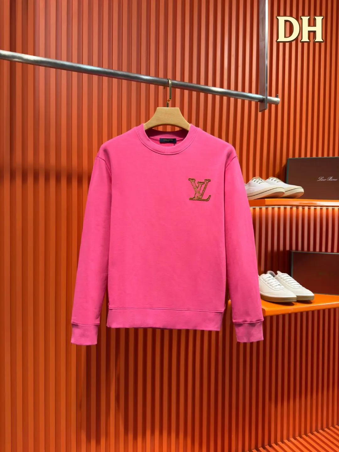 Embroidered Logo Cotton Crew-Neck Sweatshirt D19521002