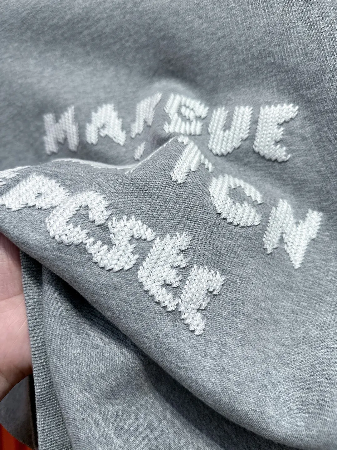Embroidered Logo Crew-Neck Sweatshirt D19521007 — view 6