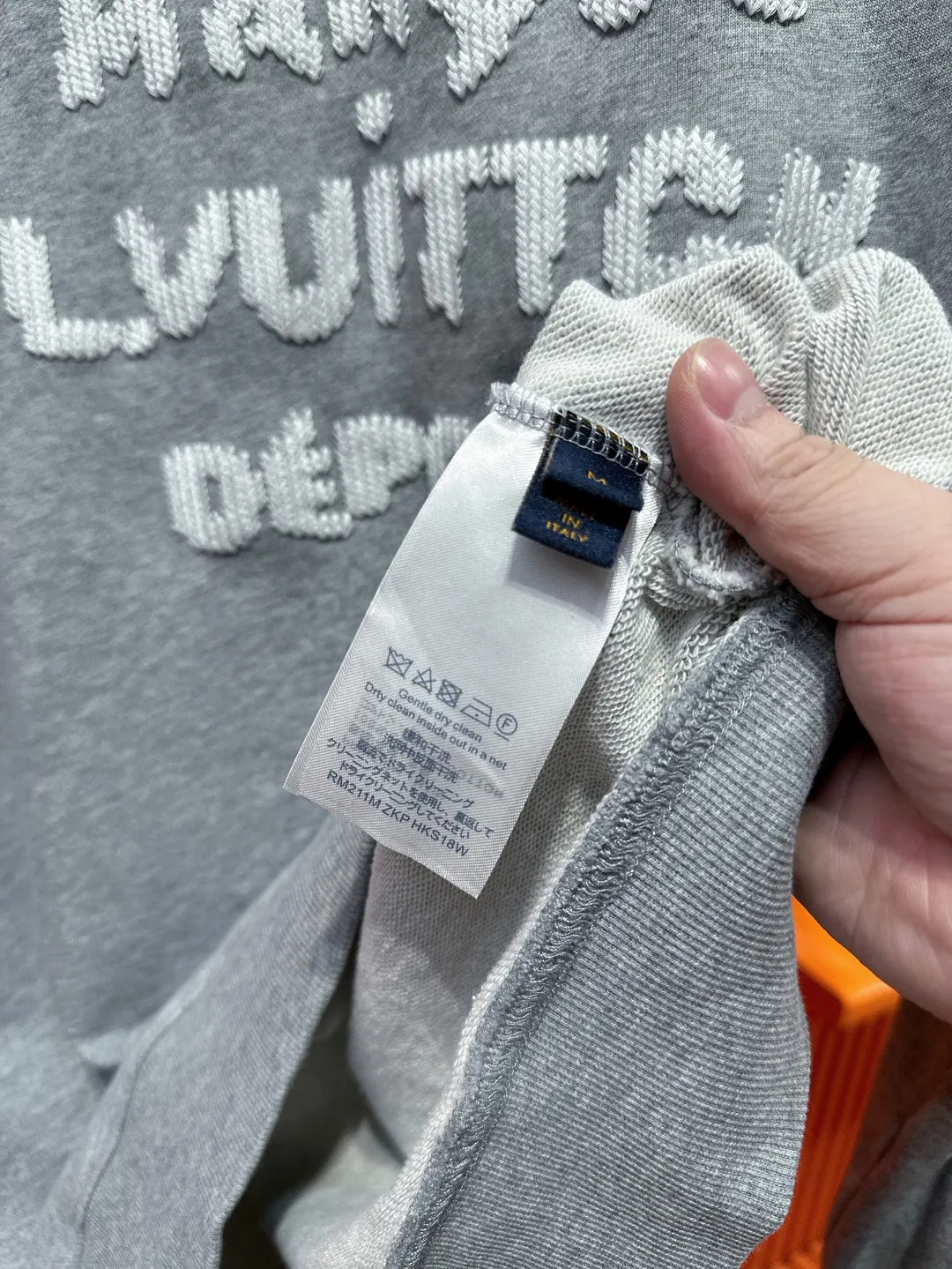 Embroidered Logo Crew-Neck Sweatshirt D19521007 — view 11
