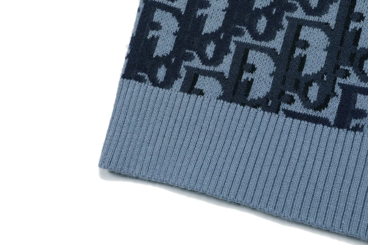 Oblique Jacquard Crew-Neck Sweater D20021094 — view 6