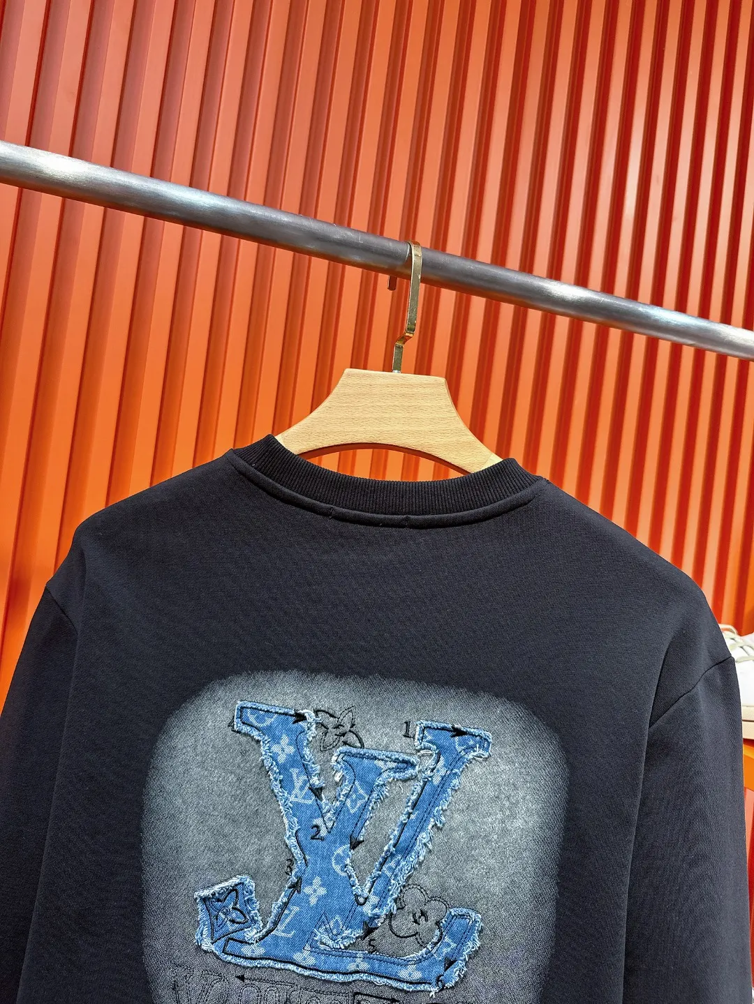 Logo Patch Embroidered Cotton Sweatshirt D20521005 — view 7