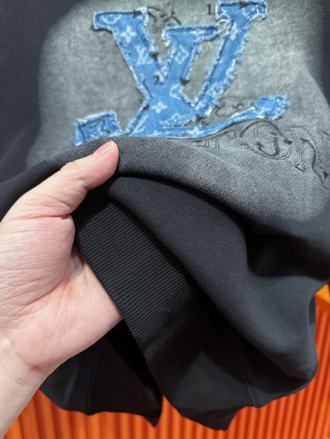 Logo Patch Embroidered Cotton Sweatshirt D20521005 — view 9
