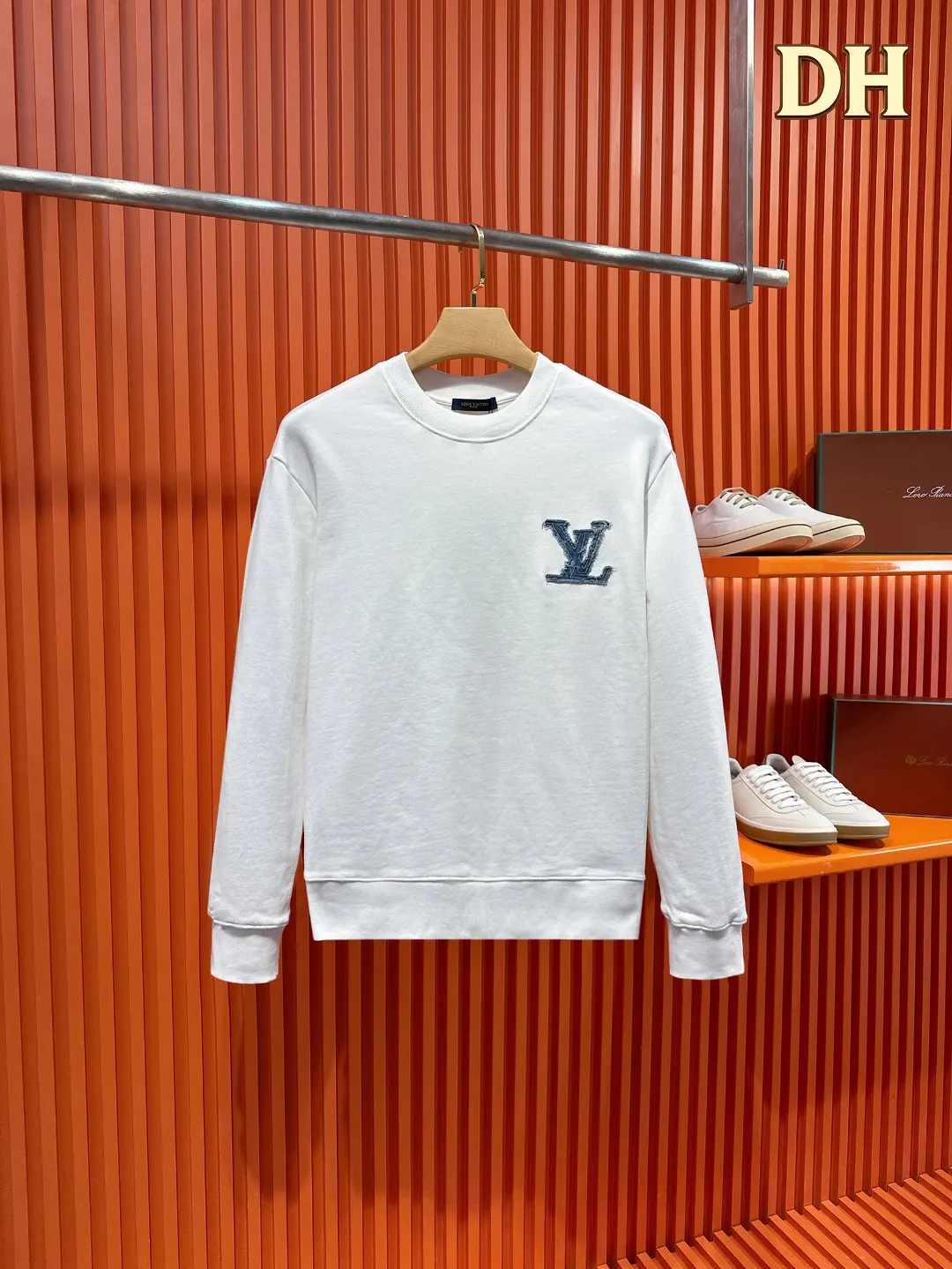 Denim Patch Logo Crew-Neck Sweatshirt D20521006
