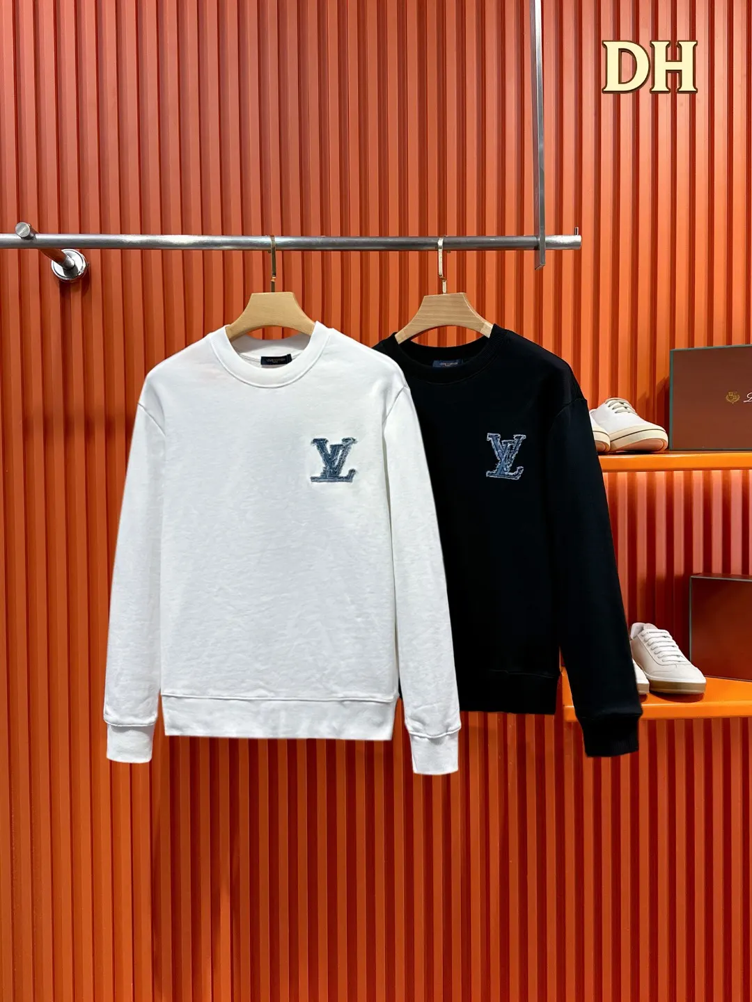 Denim Patch Logo Crew-Neck Sweatshirt D20521006 — view 3
