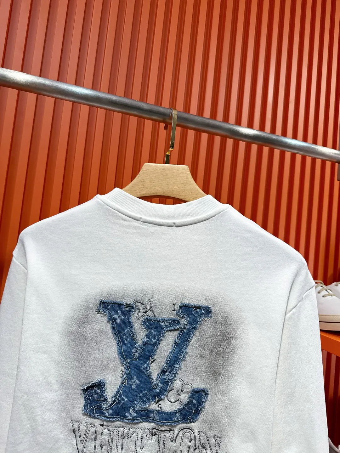 Denim Patch Logo Crew-Neck Sweatshirt D20521006 — view 8