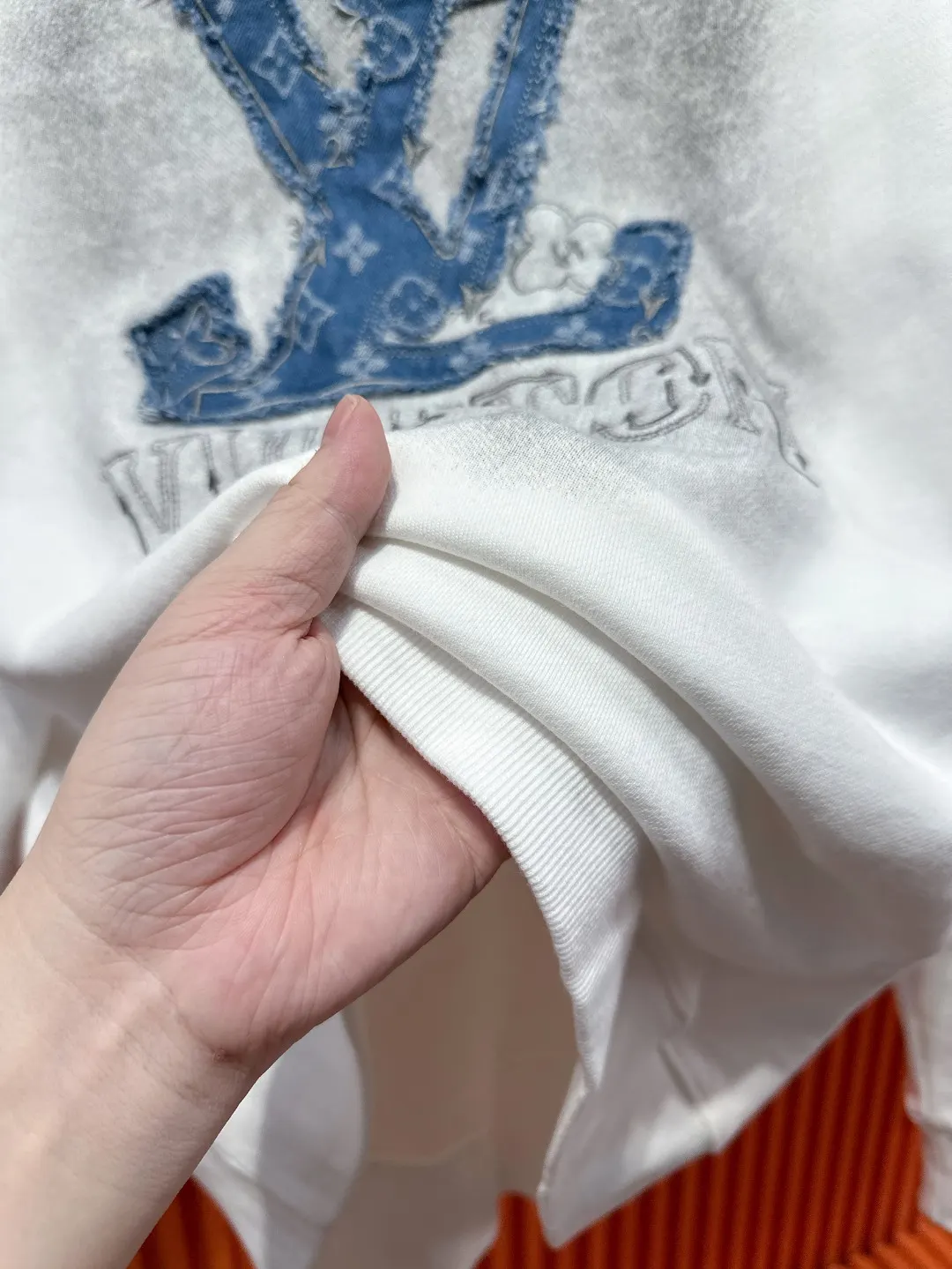 Denim Patch Logo Crew-Neck Sweatshirt D20521006 — view 9