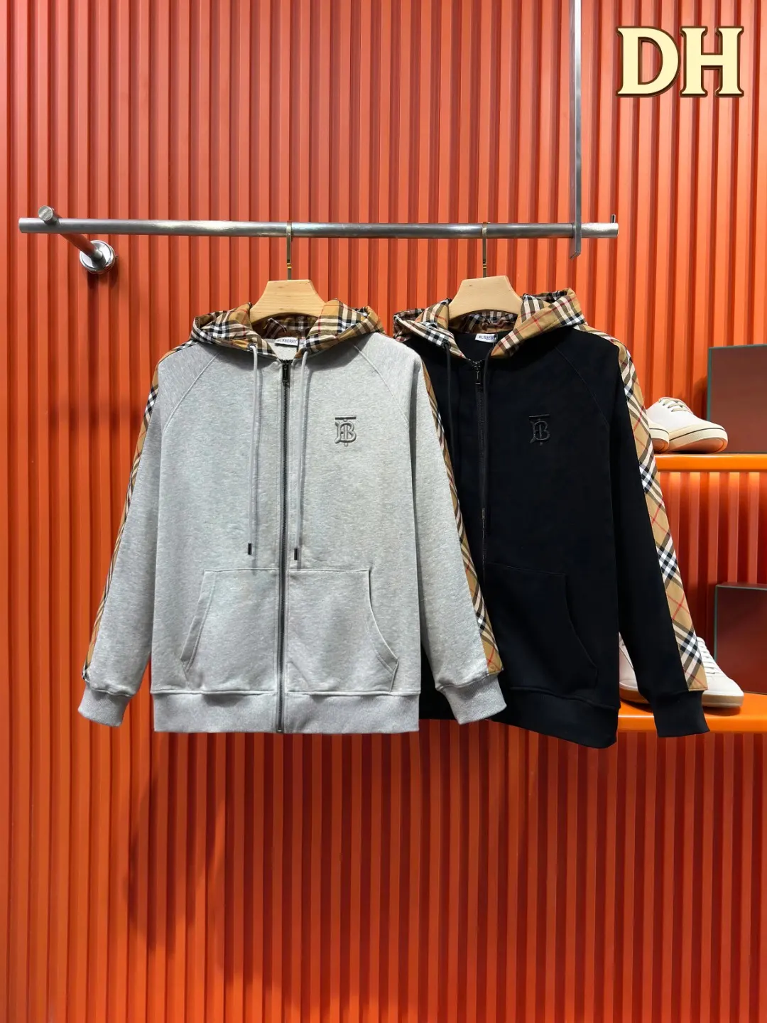 Vintage Check Panel Zip-Up Hoodie D23521020 — view 3