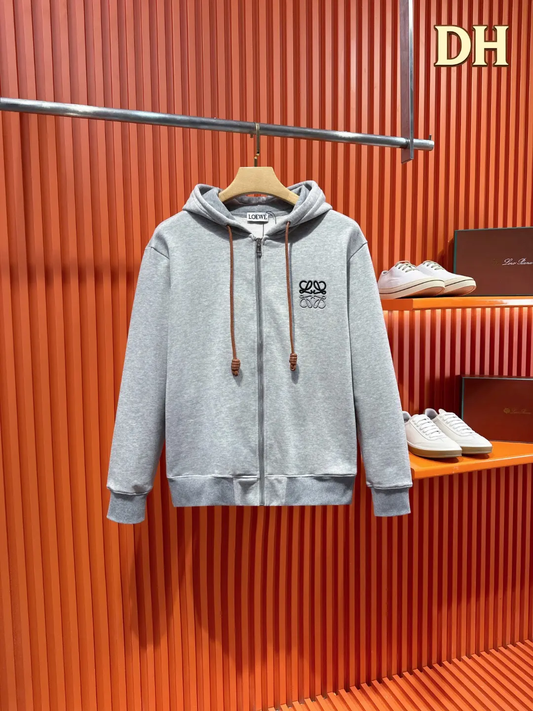 Anagram Logo Embroidered Zip-Up Hoodie D24521013