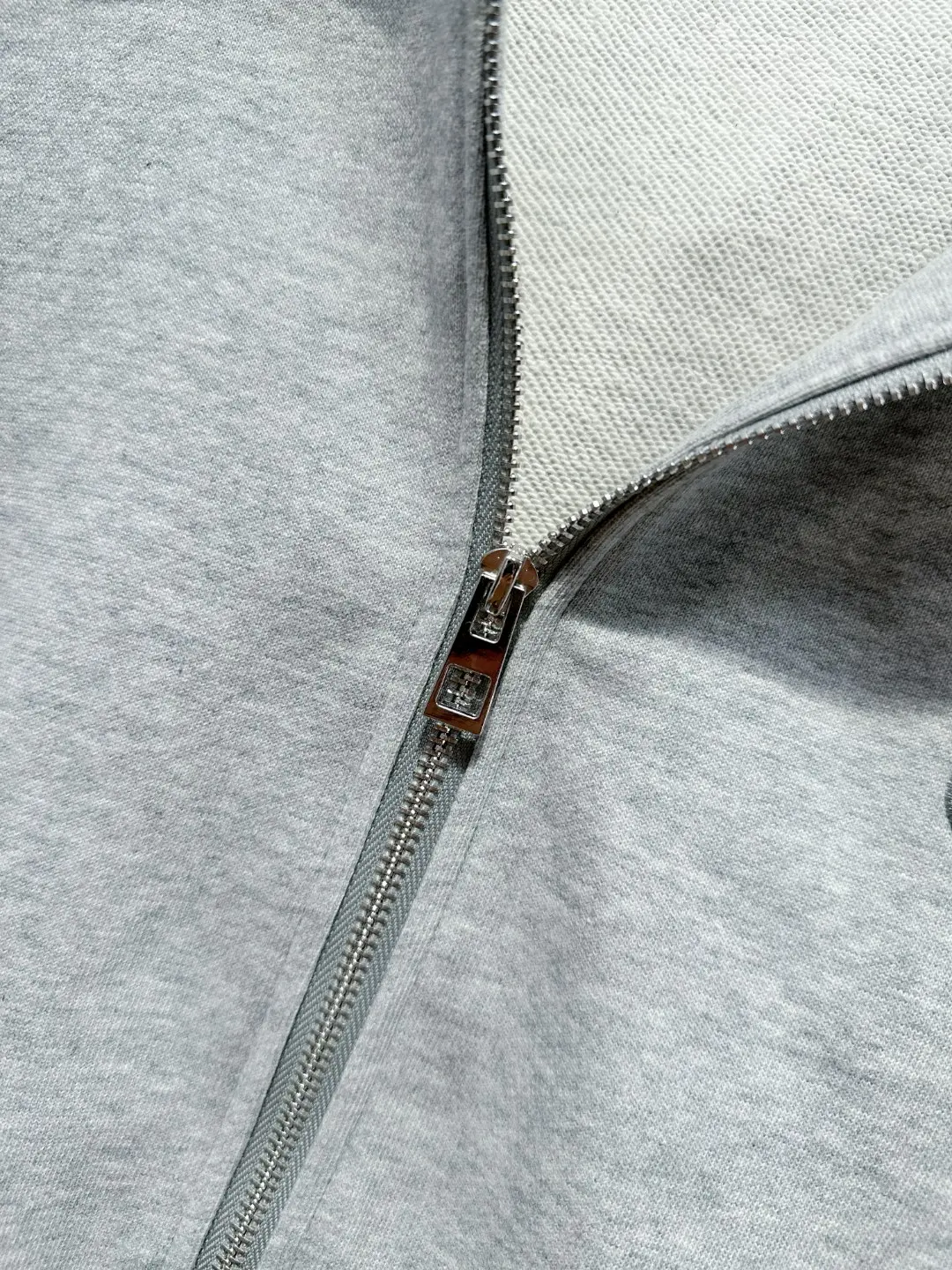 Anagram Logo Embroidered Zip-Up Hoodie D24521013 — view 8