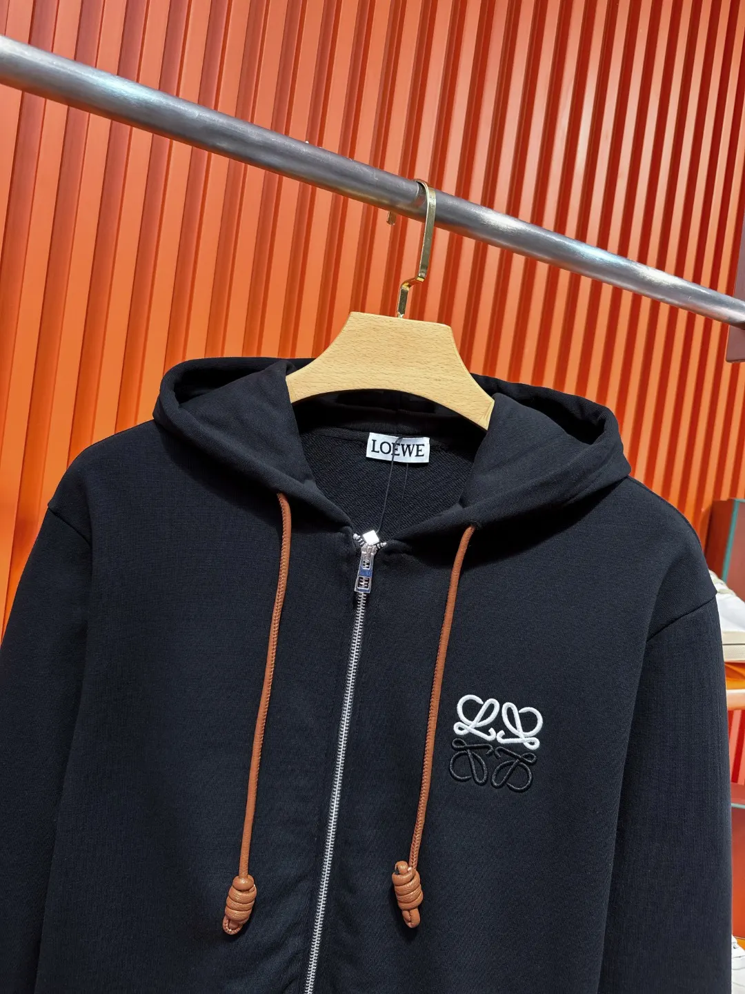 Anagram Logo Embroidered Zip-Up Hoodie D24521014 — view 4