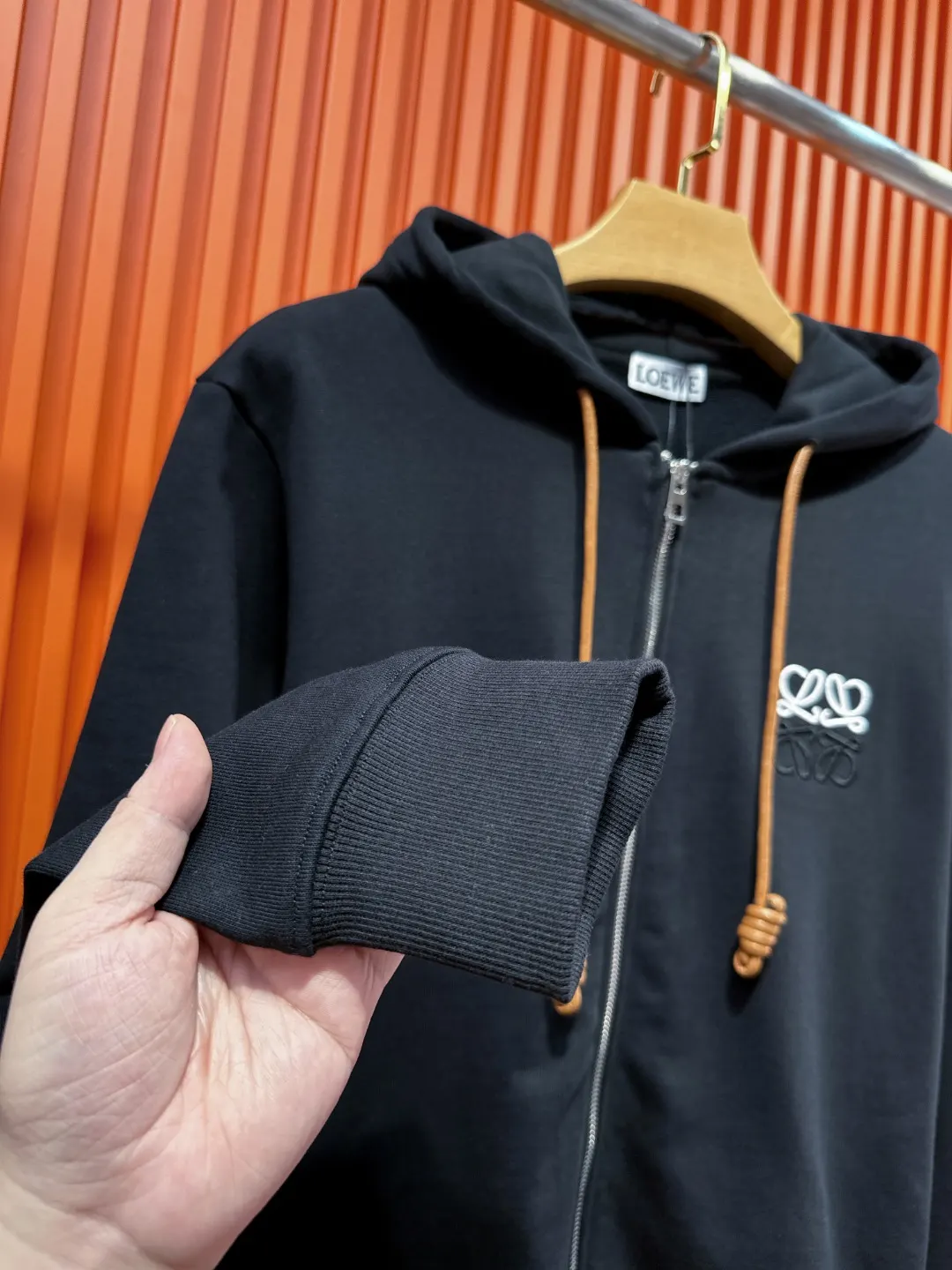 Anagram Logo Embroidered Zip-Up Hoodie D24521014 — view 5