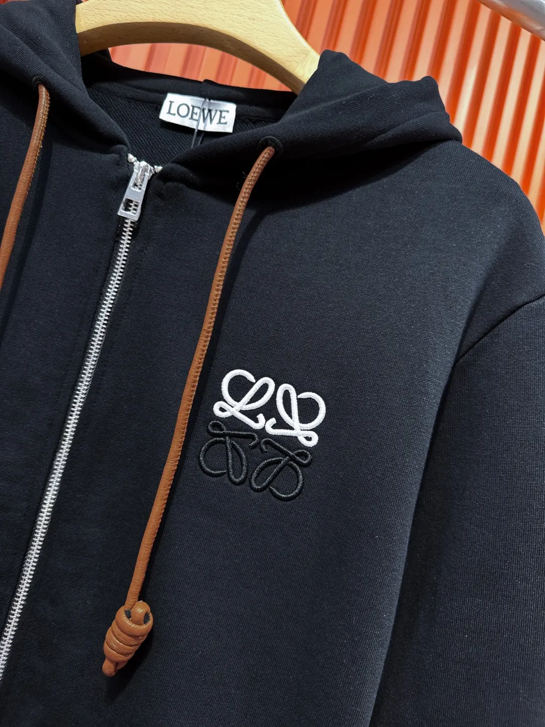 Anagram Logo Embroidered Zip-Up Hoodie D24521014 — view 6