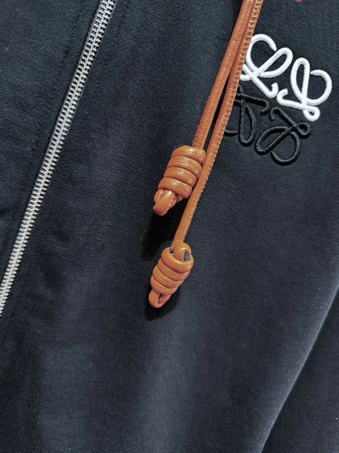 Anagram Logo Embroidered Zip-Up Hoodie D24521014 — view 7