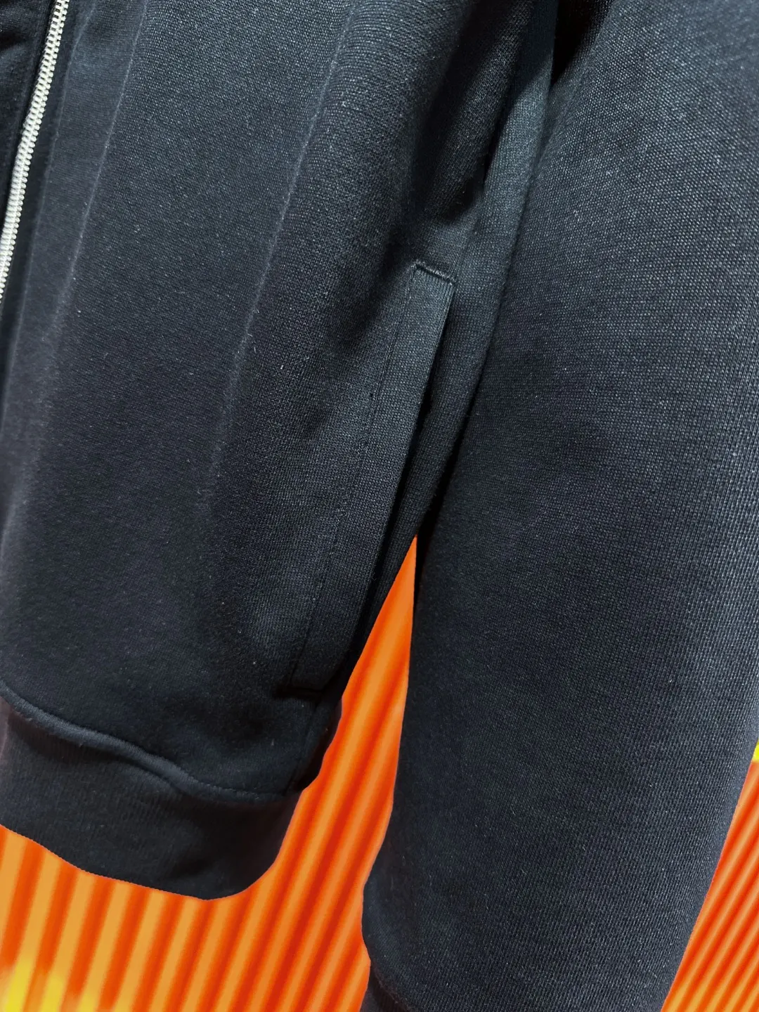 Anagram Logo Embroidered Zip-Up Hoodie D24521014 — view 9