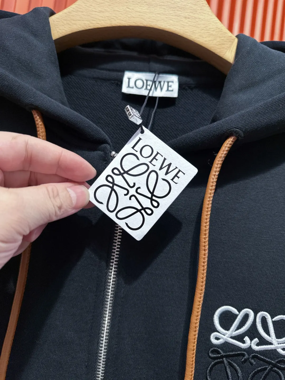 Anagram Logo Embroidered Zip-Up Hoodie D24521014 — view 13