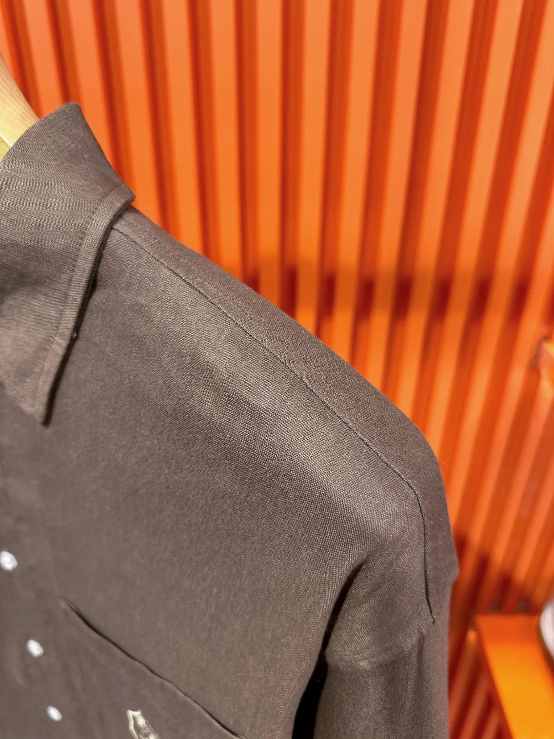 Embroidered Tencel-Linen Shirt and Trousers Set D41021018 — view 13