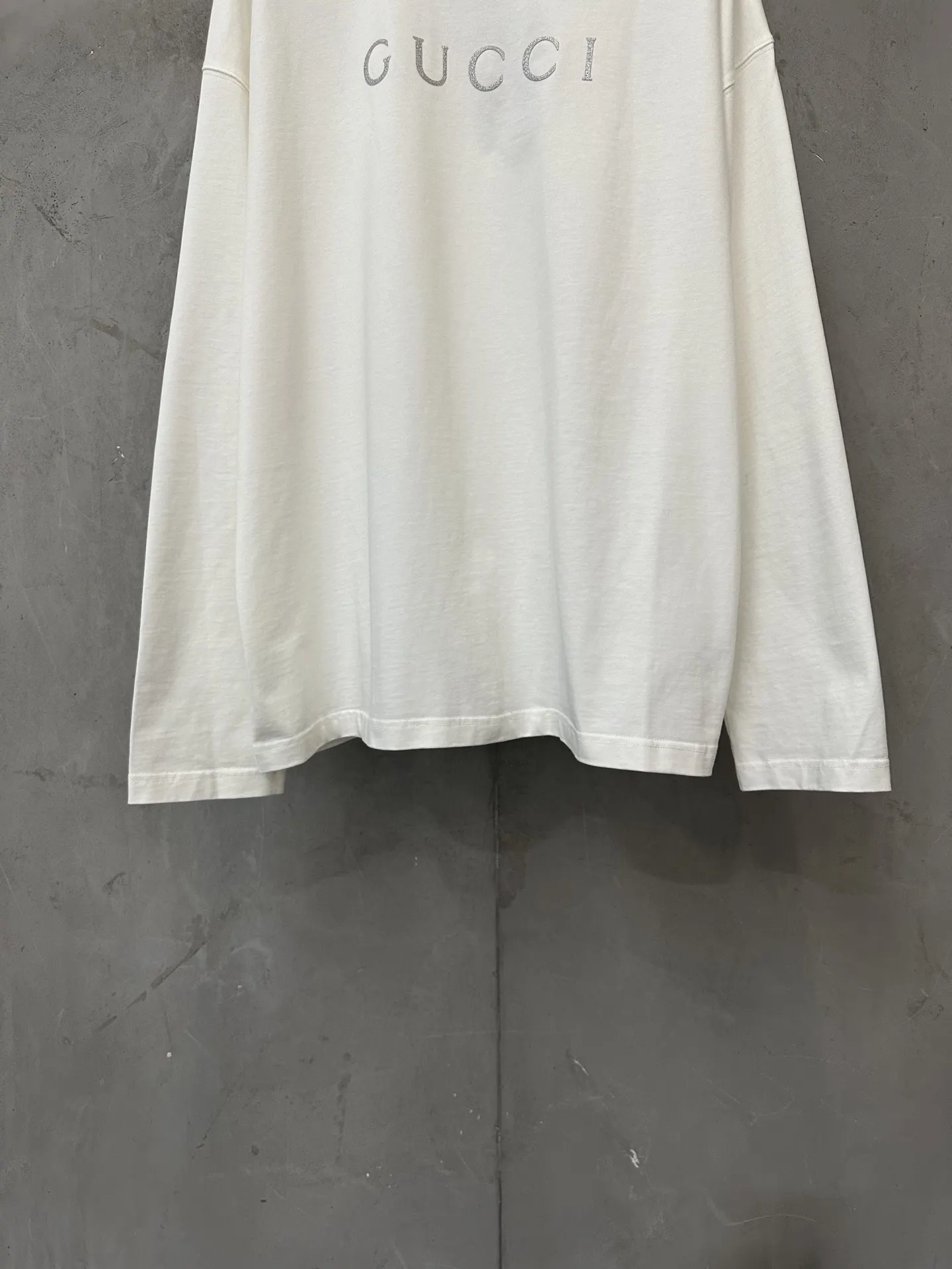 Glitter Logo Long-Sleeve Cotton T-Shirt D22023590 — view 4
