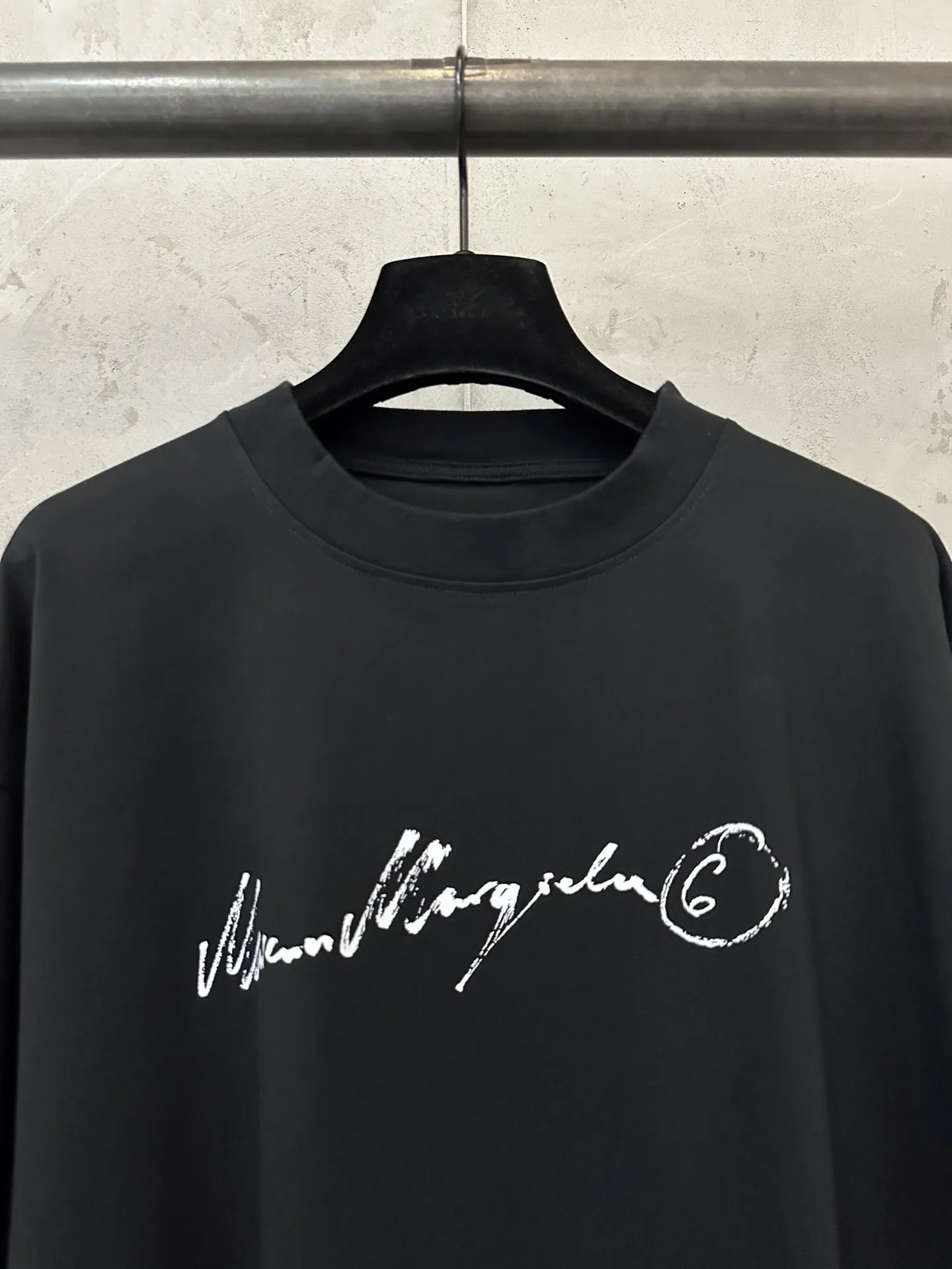 MM6 Maison Margiela Signature Logo Long-Sleeve T-Shirt D22024454 — view 5