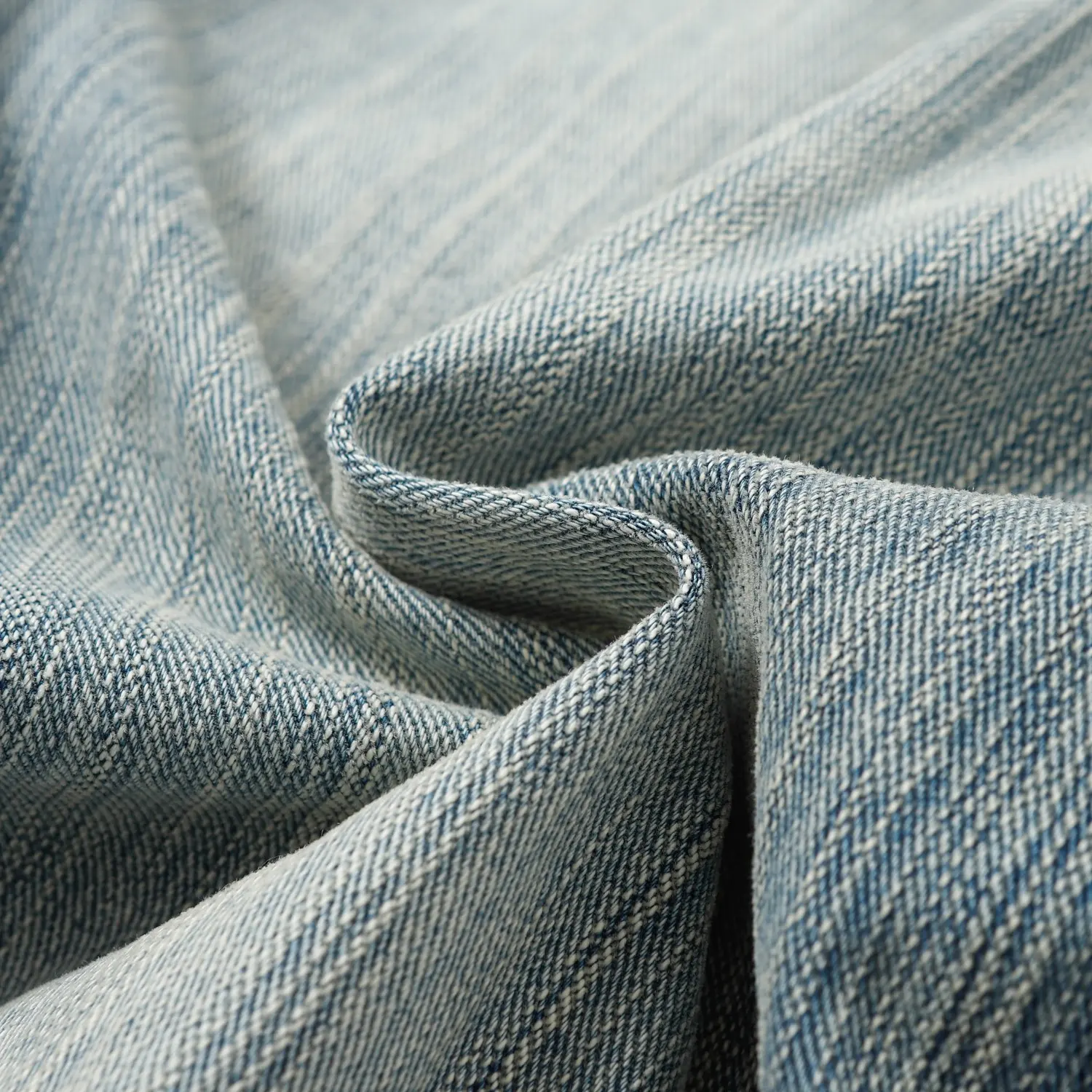 Washed Distressed Flared Jeans D25019988 — view 16