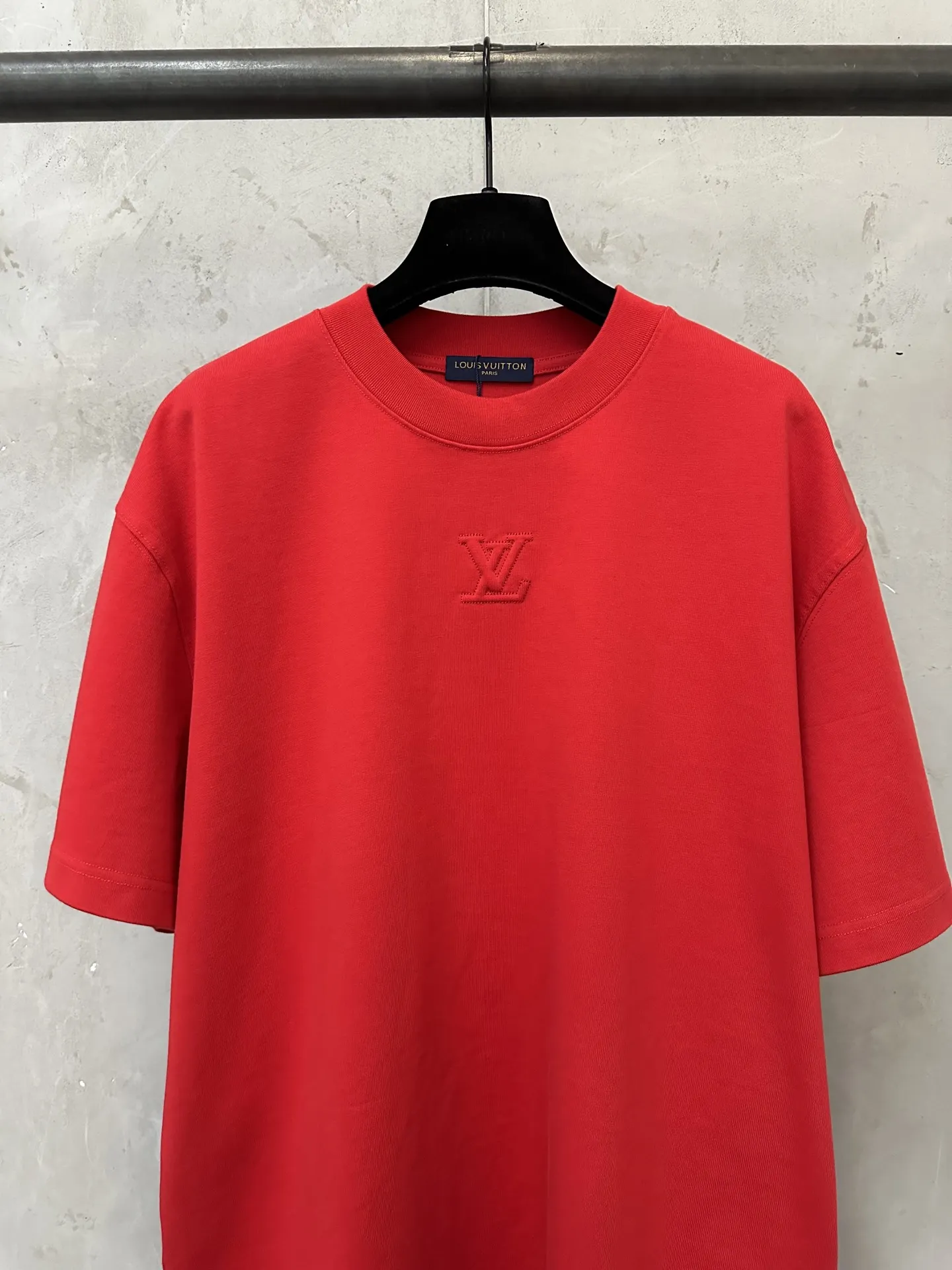 Embossed Logo Heavyweight Cotton T-Shirt D21021785 — view 3