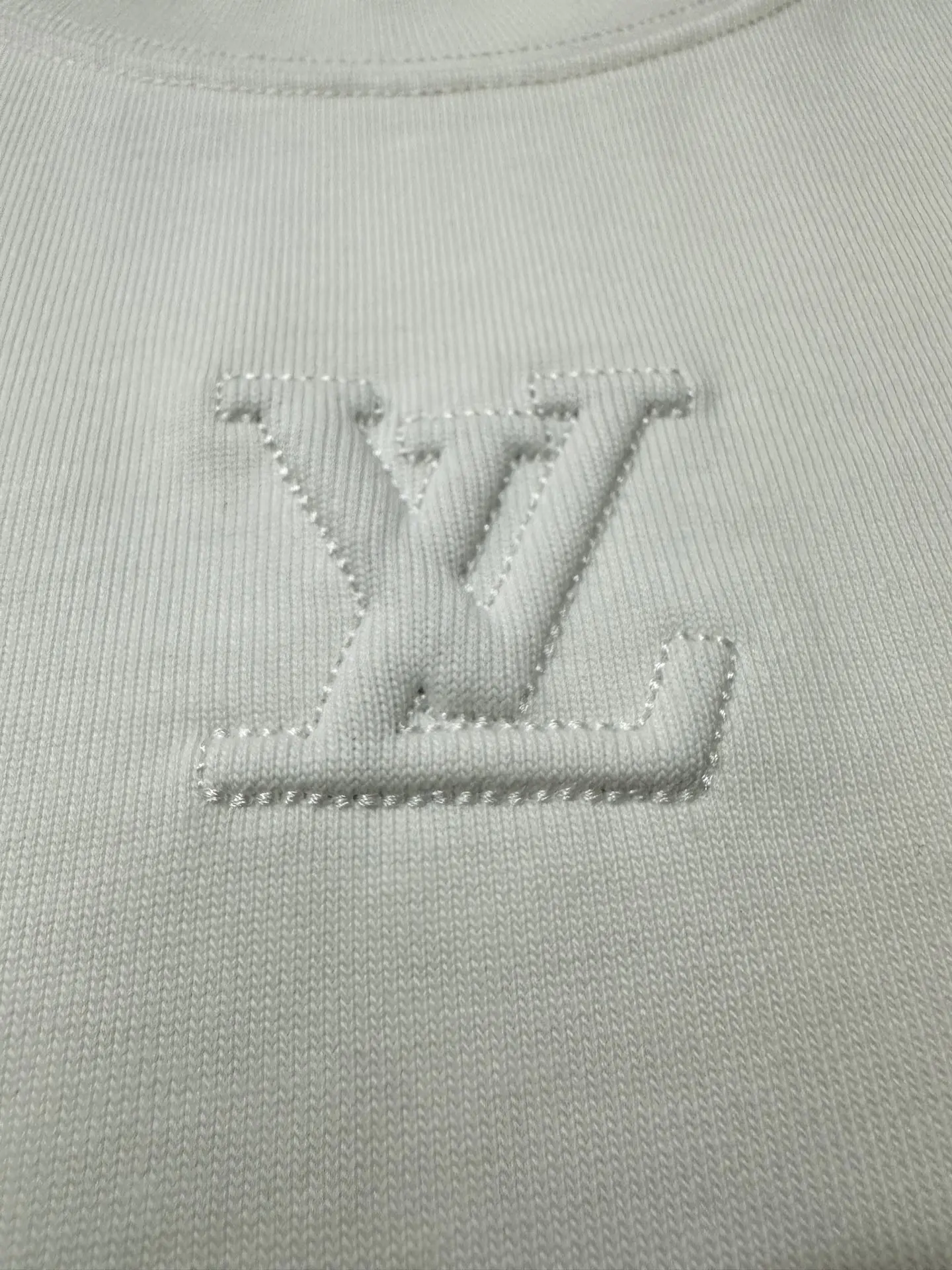 Embossed Logo Heavyweight Cotton T-Shirt D21021784 — view 7