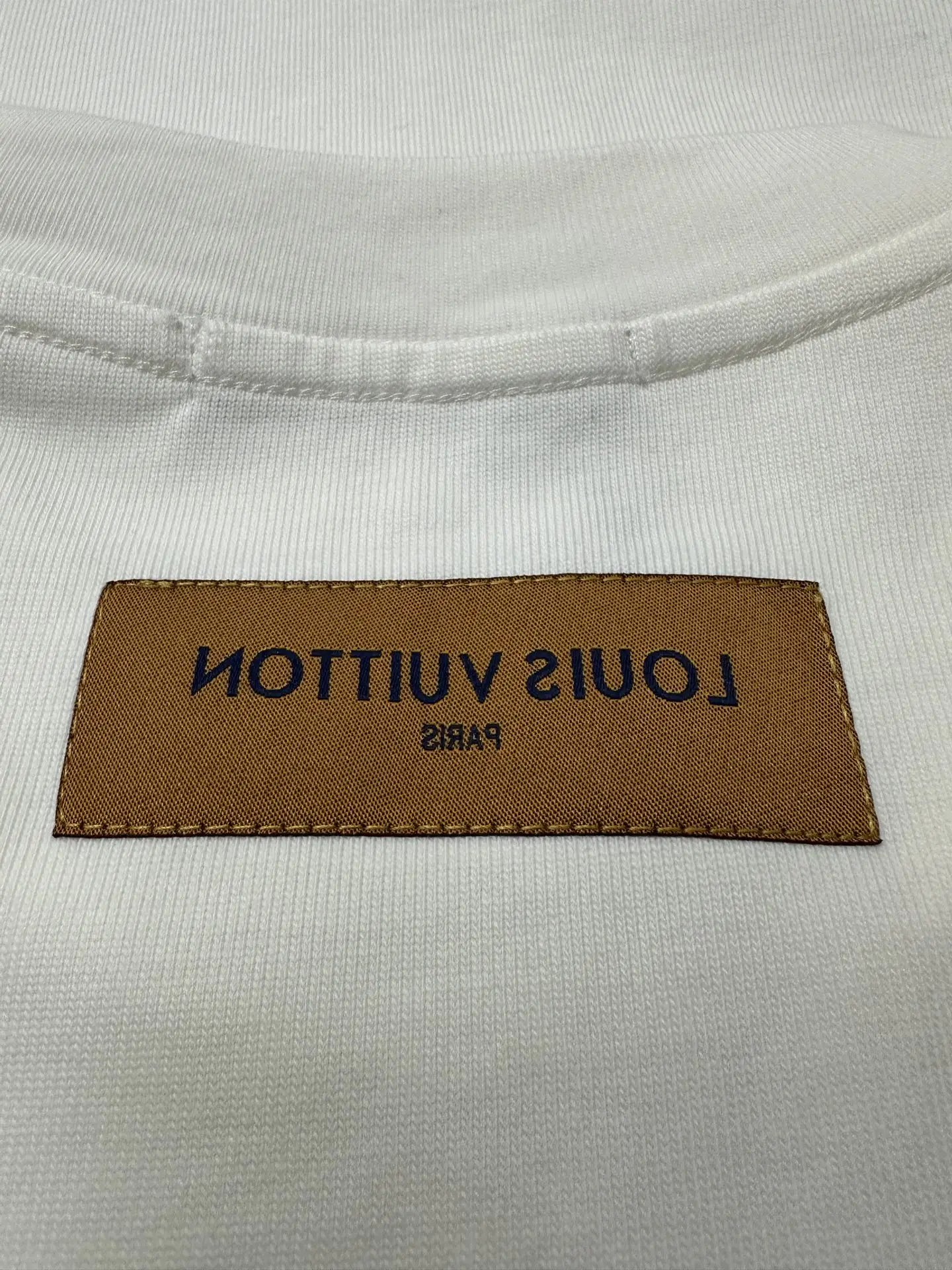 Embossed Logo Heavyweight Cotton T-Shirt D21021784 — view 9