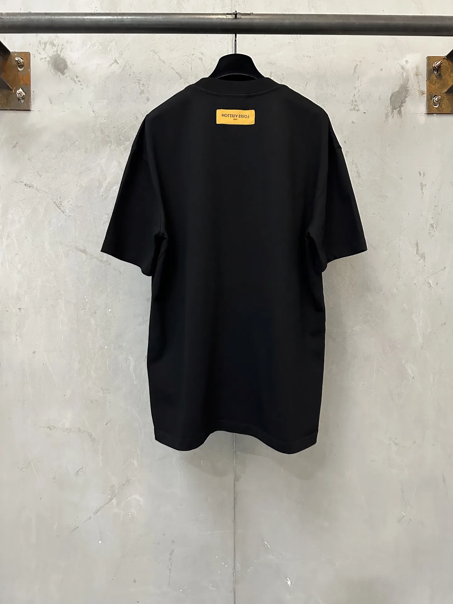 Embossed Logo Heavyweight Cotton T-Shirt D21021782 — view 2