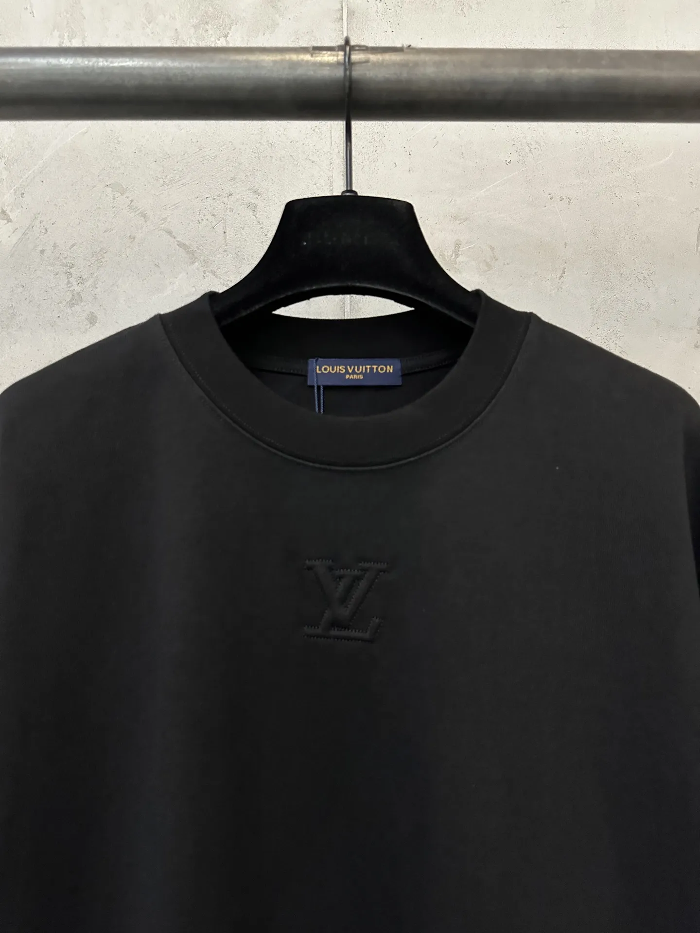 Embossed Logo Heavyweight Cotton T-Shirt D21021782 — view 5