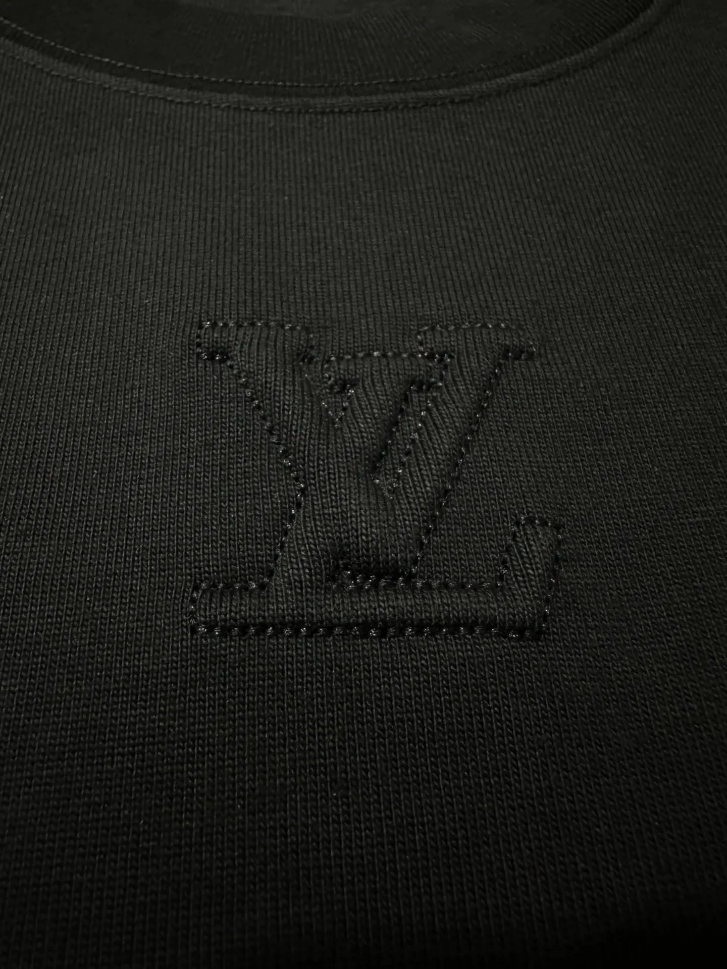 Embossed Logo Heavyweight Cotton T-Shirt D21021782 — view 8