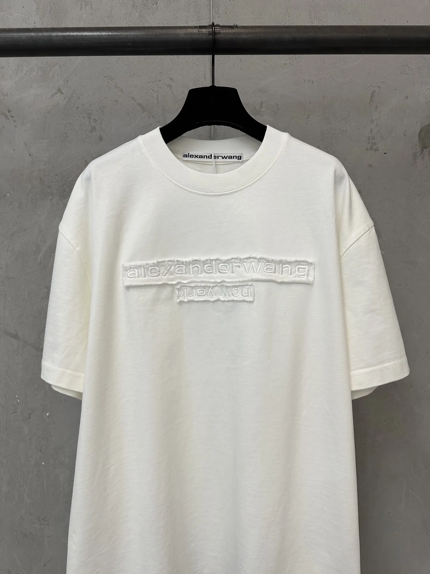 Logo Patch Heavyweight Cotton T-Shirt D21524419 — view 3