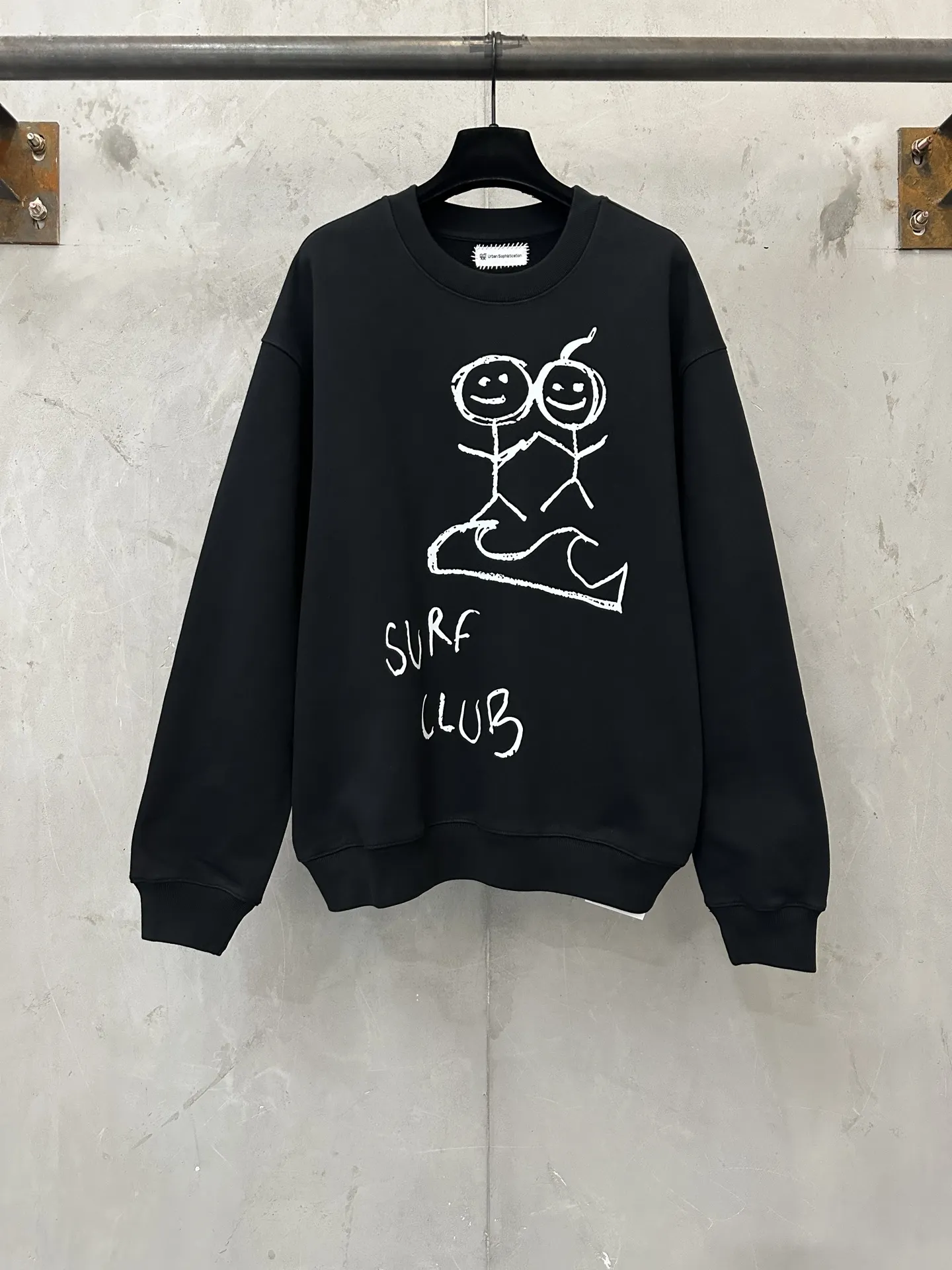 Surf Club Graphic Crew-Neck Sweatshirt D26020124