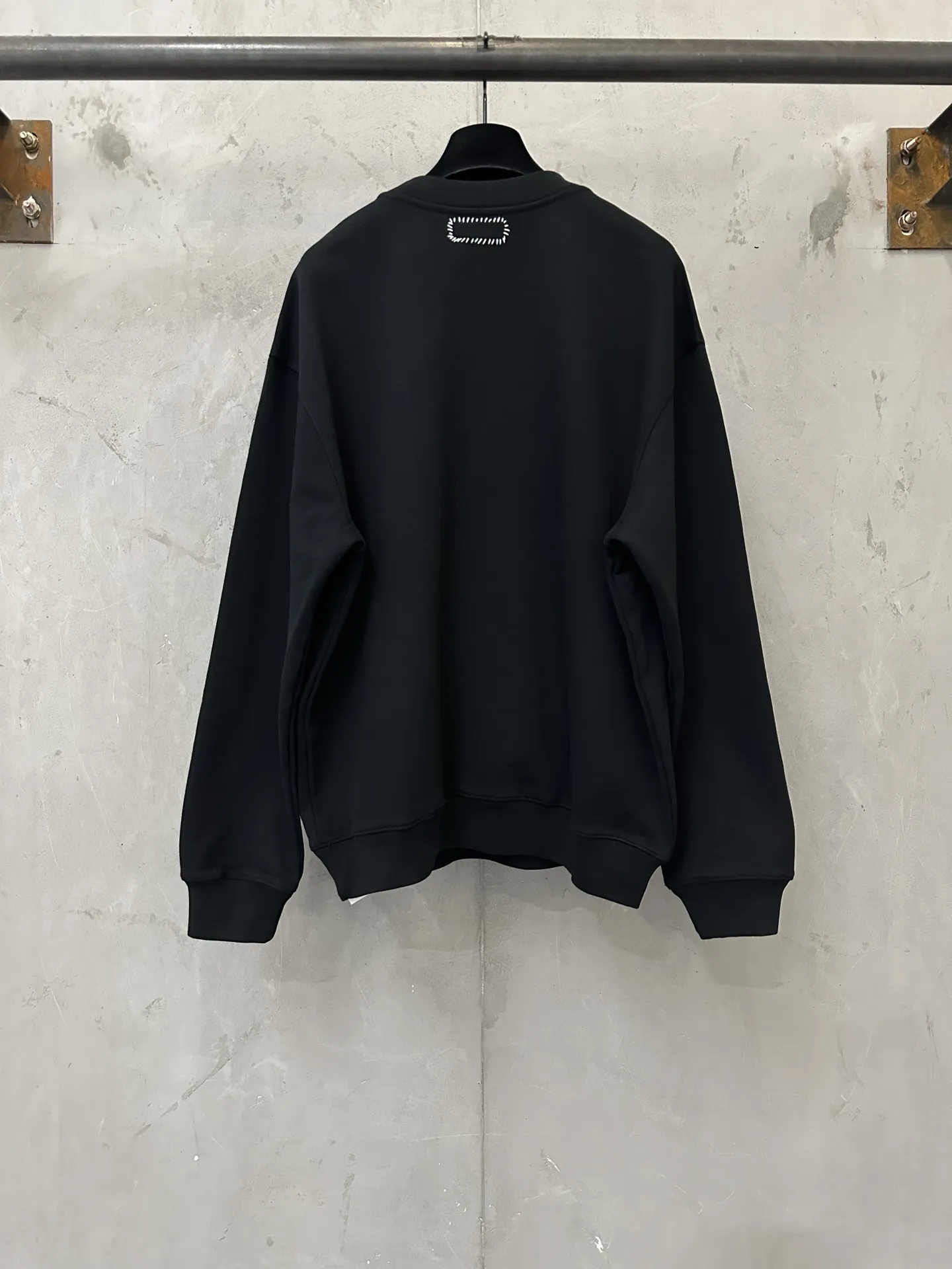 Surf Club Graphic Crew-Neck Sweatshirt D26020124 — view 2