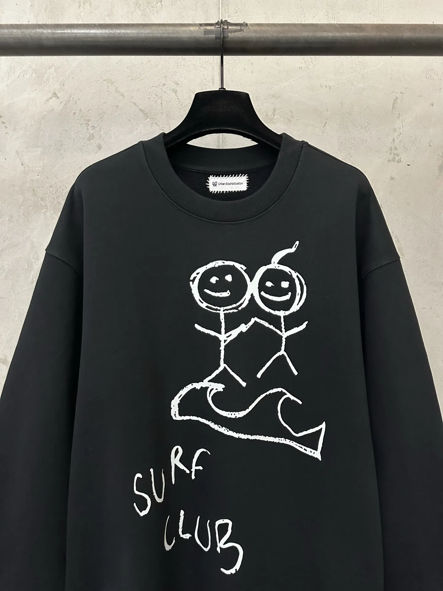 Surf Club Graphic Crew-Neck Sweatshirt D26020124 — view 3