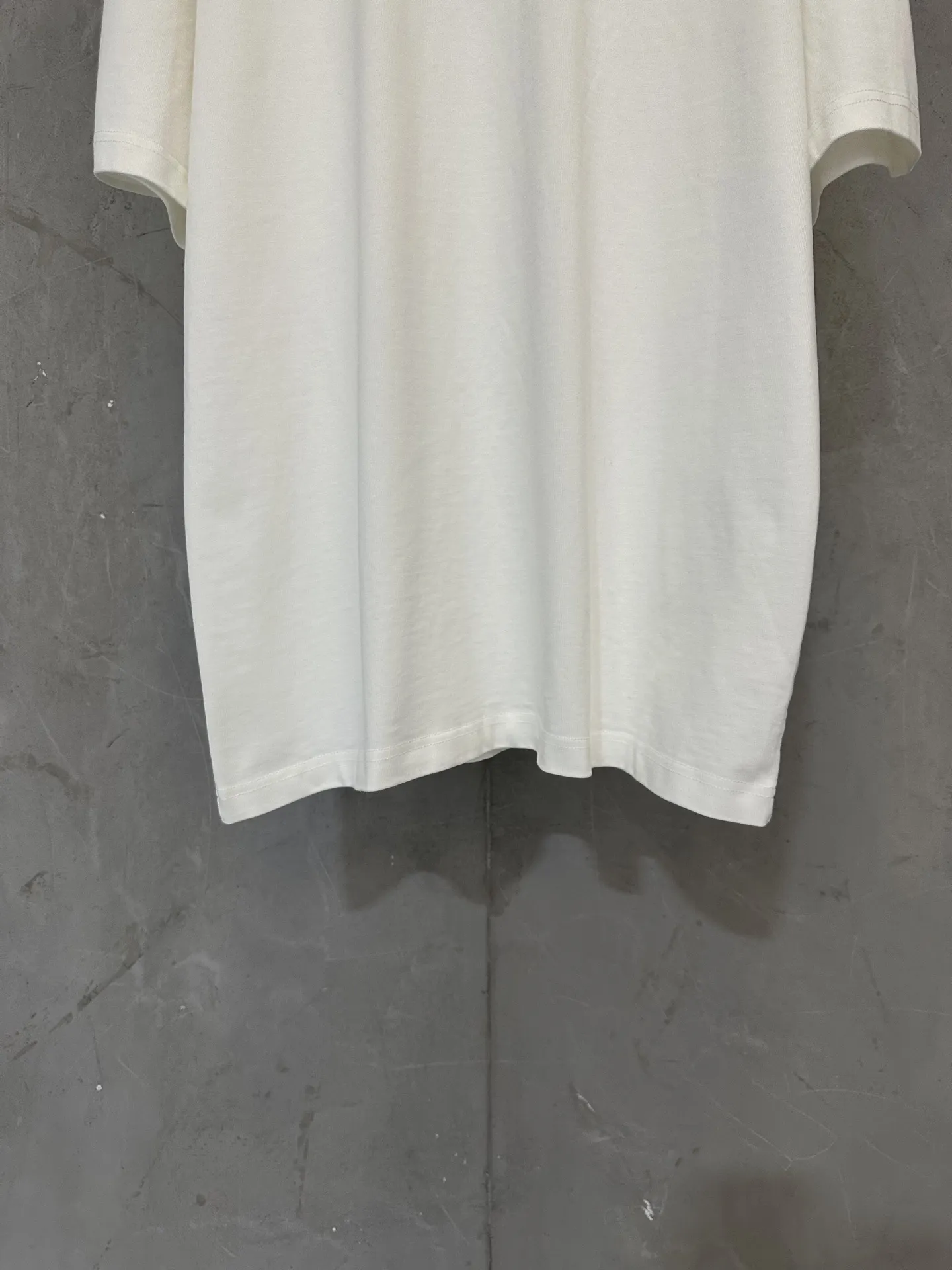 Logo-Print Heavyweight Cotton T-Shirt D22012308 — view 4