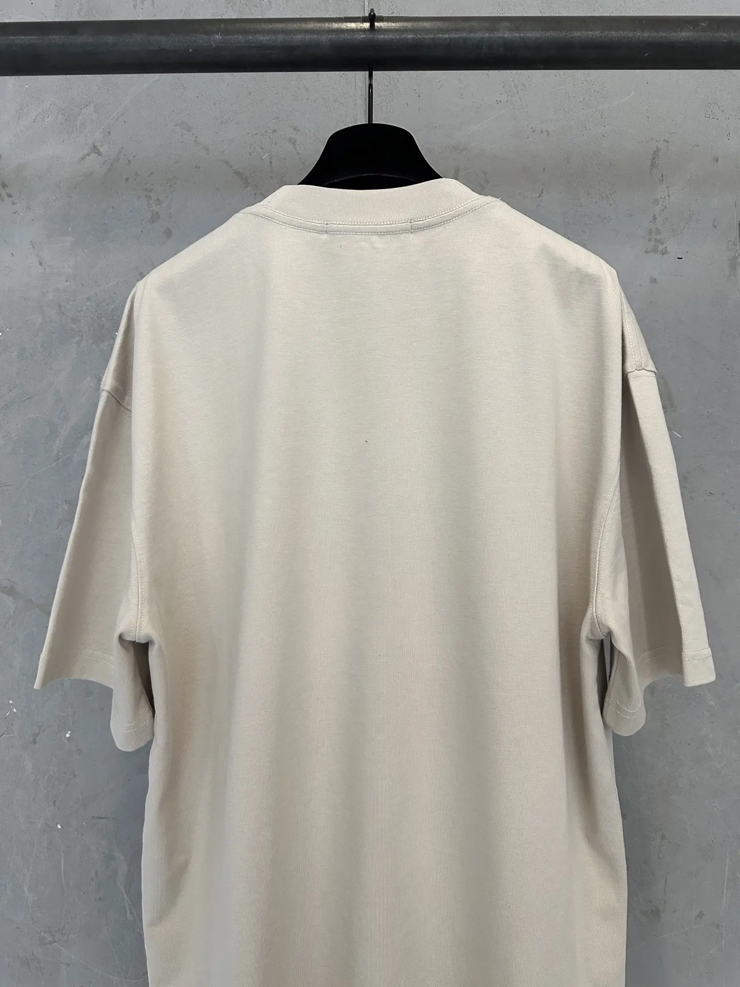 Logo Script Heavyweight Cotton T-Shirt D22012305 — view 5