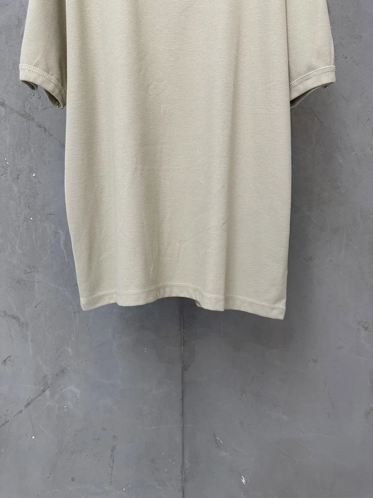 Logo-Plaque Waffle-Knit Cotton T-Shirt D16011763 — view 4