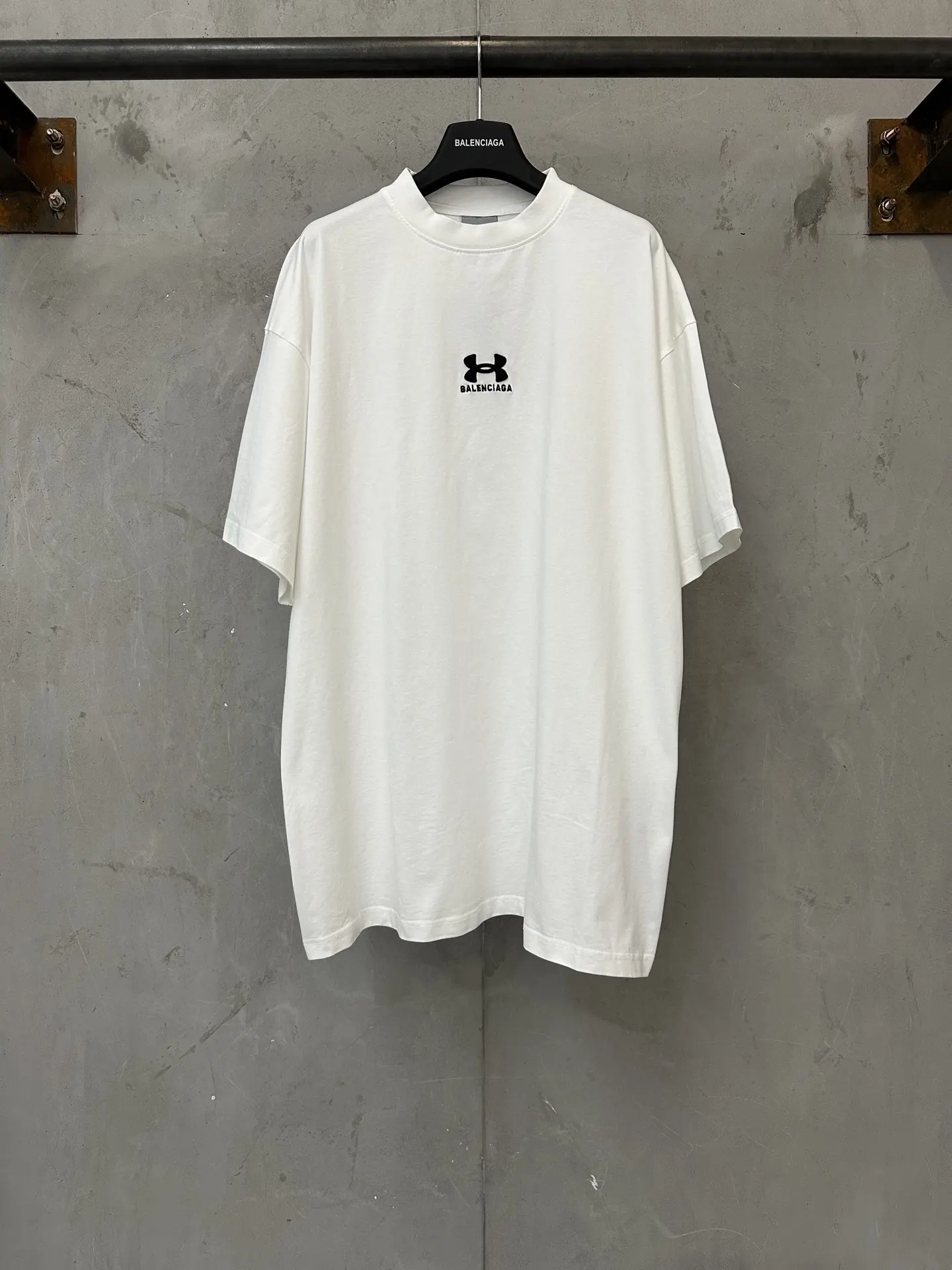 Balenciaga x Under Armour Embroidered Logo T-Shirt D18018990