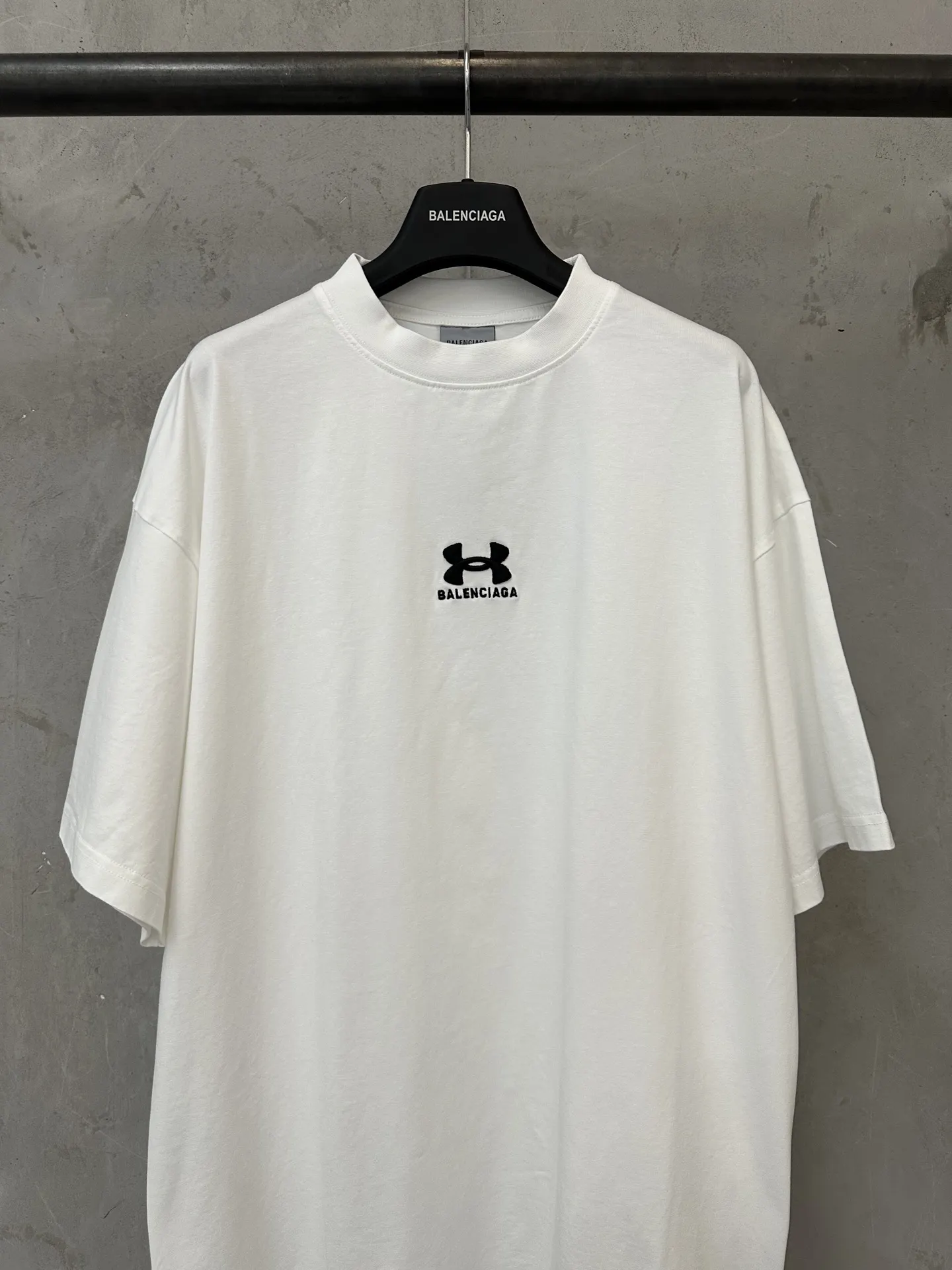 Balenciaga x Under Armour Embroidered Logo T-Shirt D18018990 — view 3