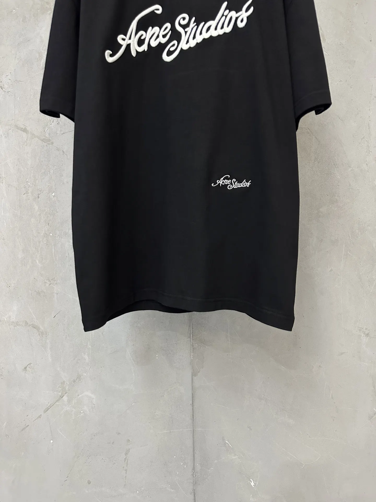 Embroidered Logo Heavyweight Cotton T-Shirt D19518971 — view 4